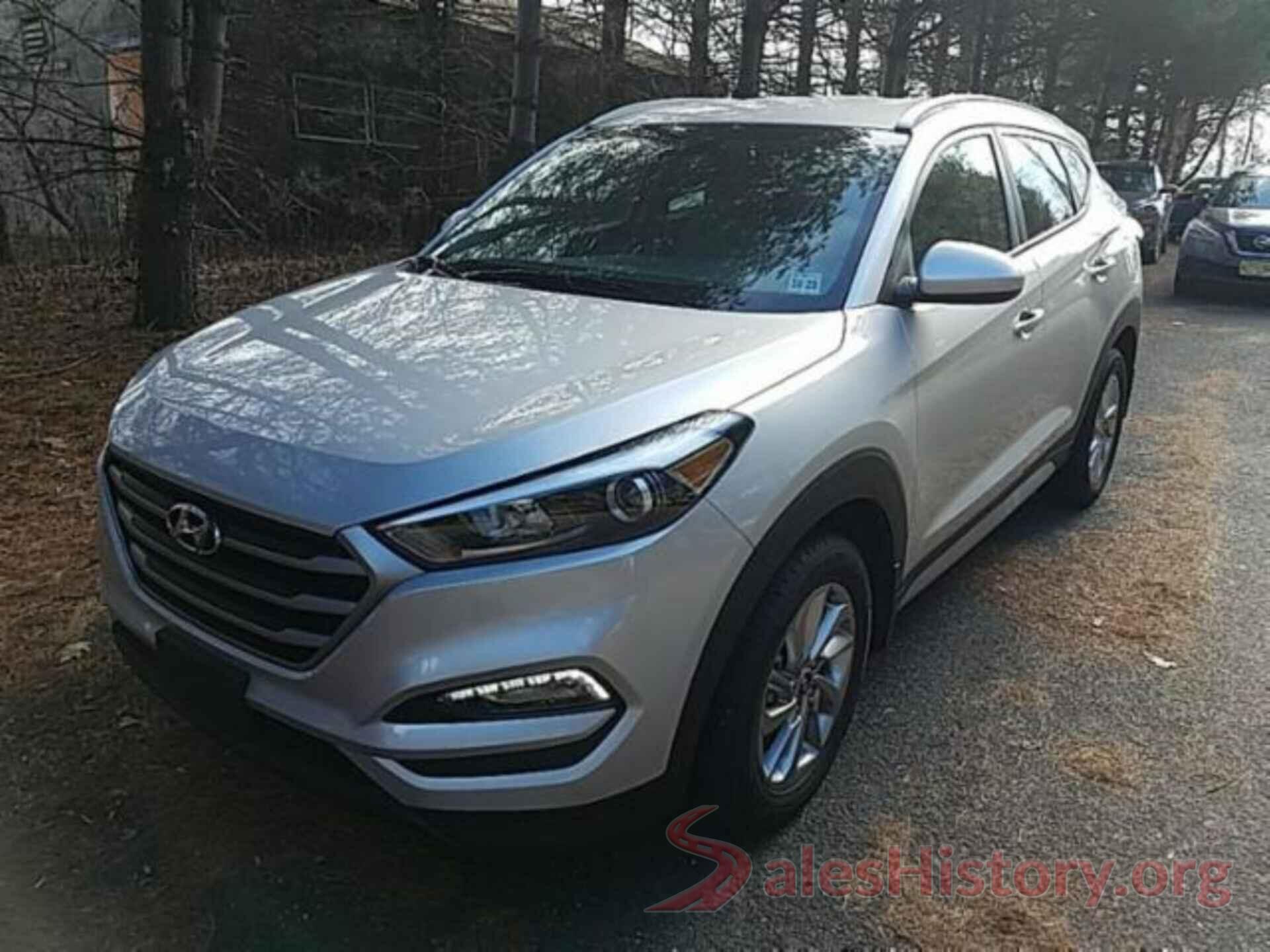 KM8J3CA44JU831568 2018 HYUNDAI TUCSON