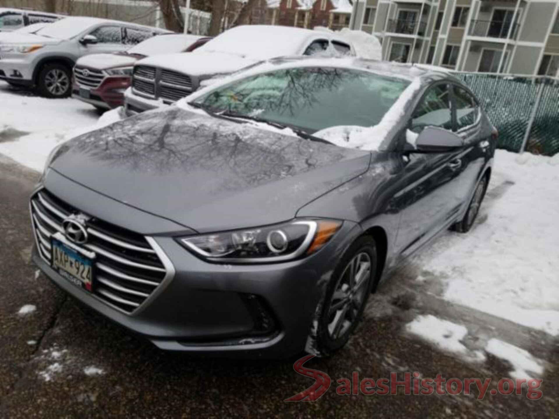 5NPD84LF2JH261300 2018 HYUNDAI ELANTRA