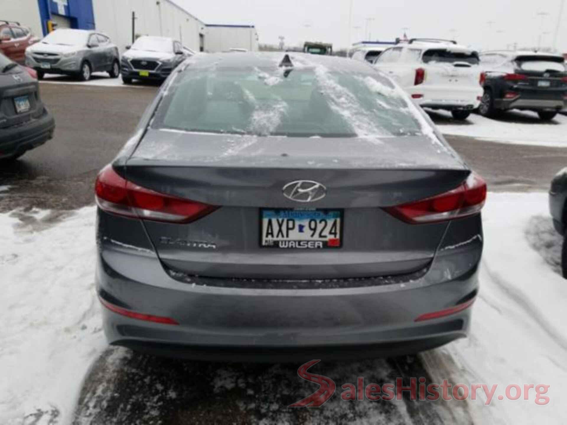 5NPD84LF2JH261300 2018 HYUNDAI ELANTRA