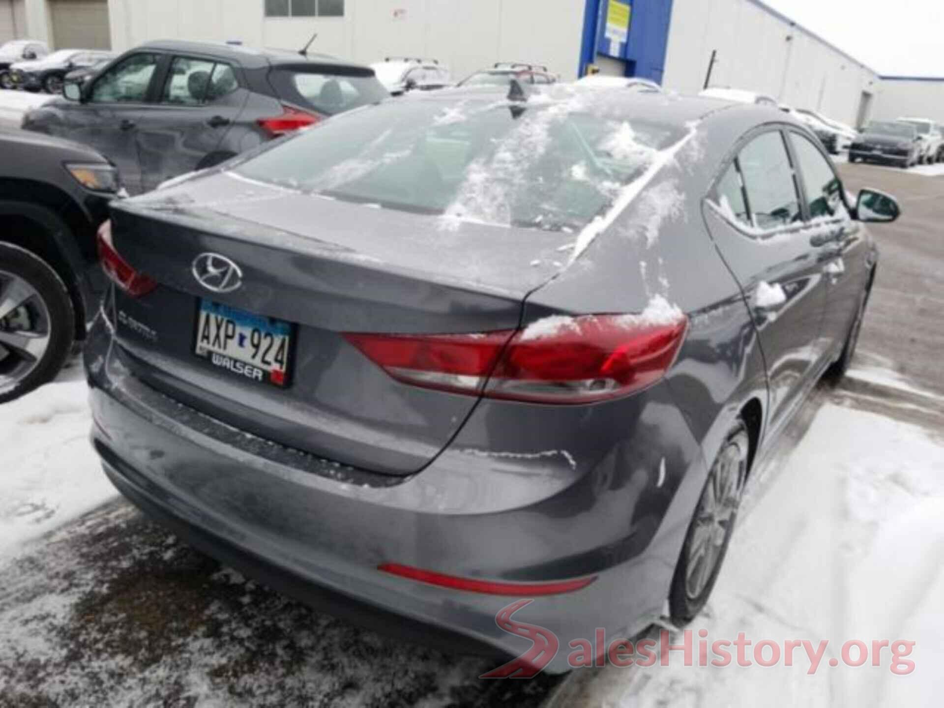 5NPD84LF2JH261300 2018 HYUNDAI ELANTRA