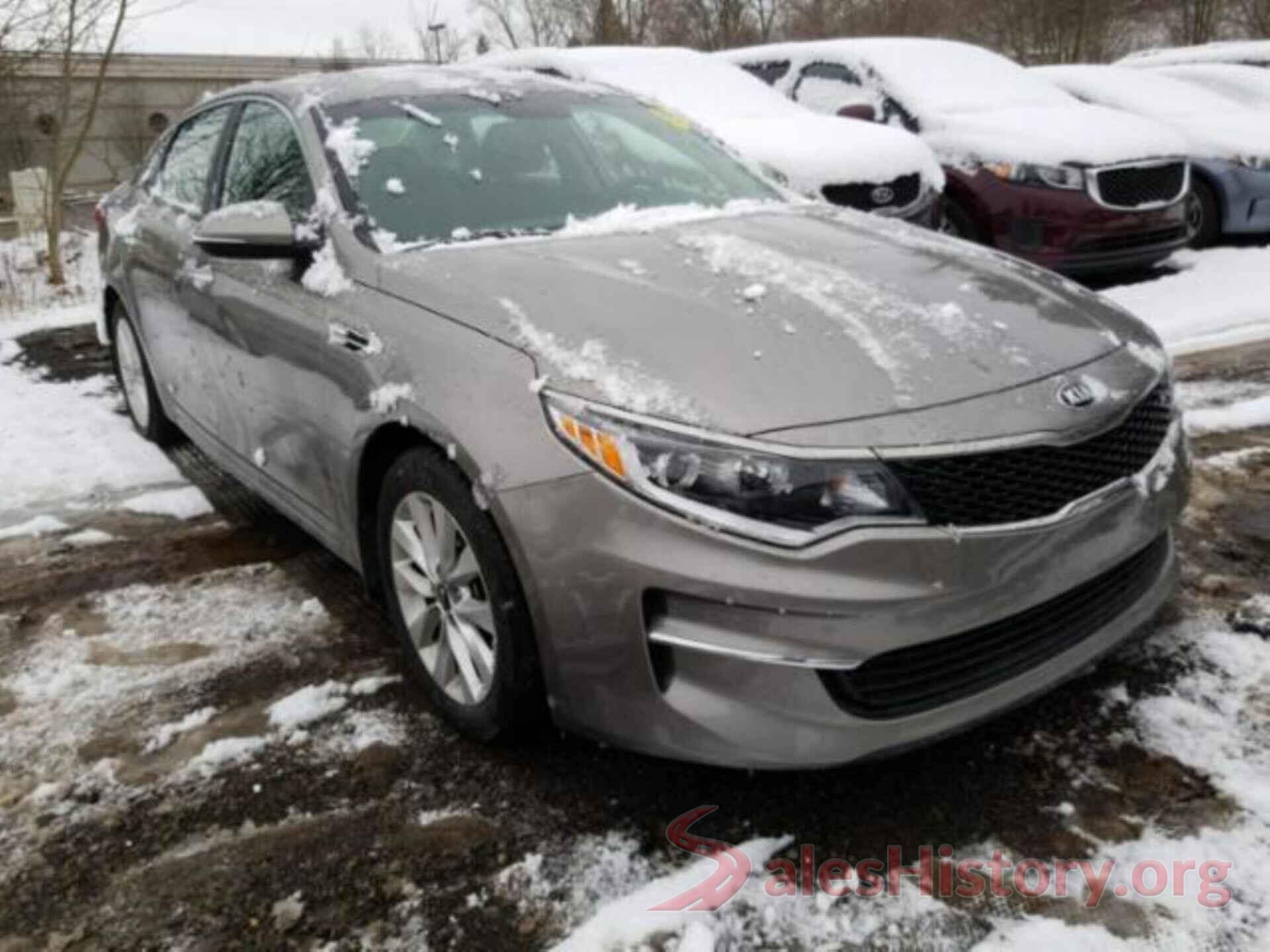 5XXGT4L35JG252300 2018 KIA OPTIMA