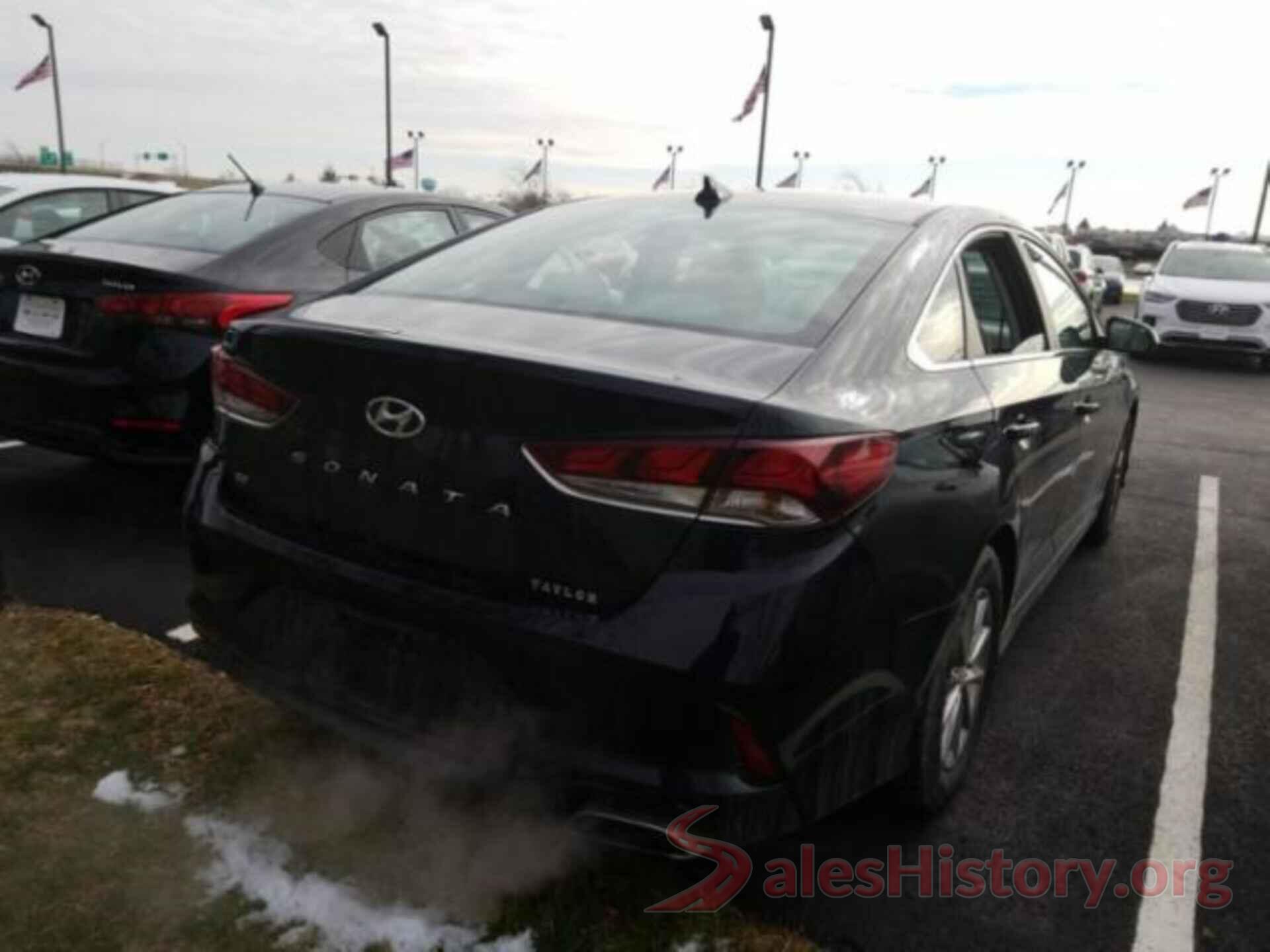 5NPE24AF6JH597556 2018 HYUNDAI SONATA