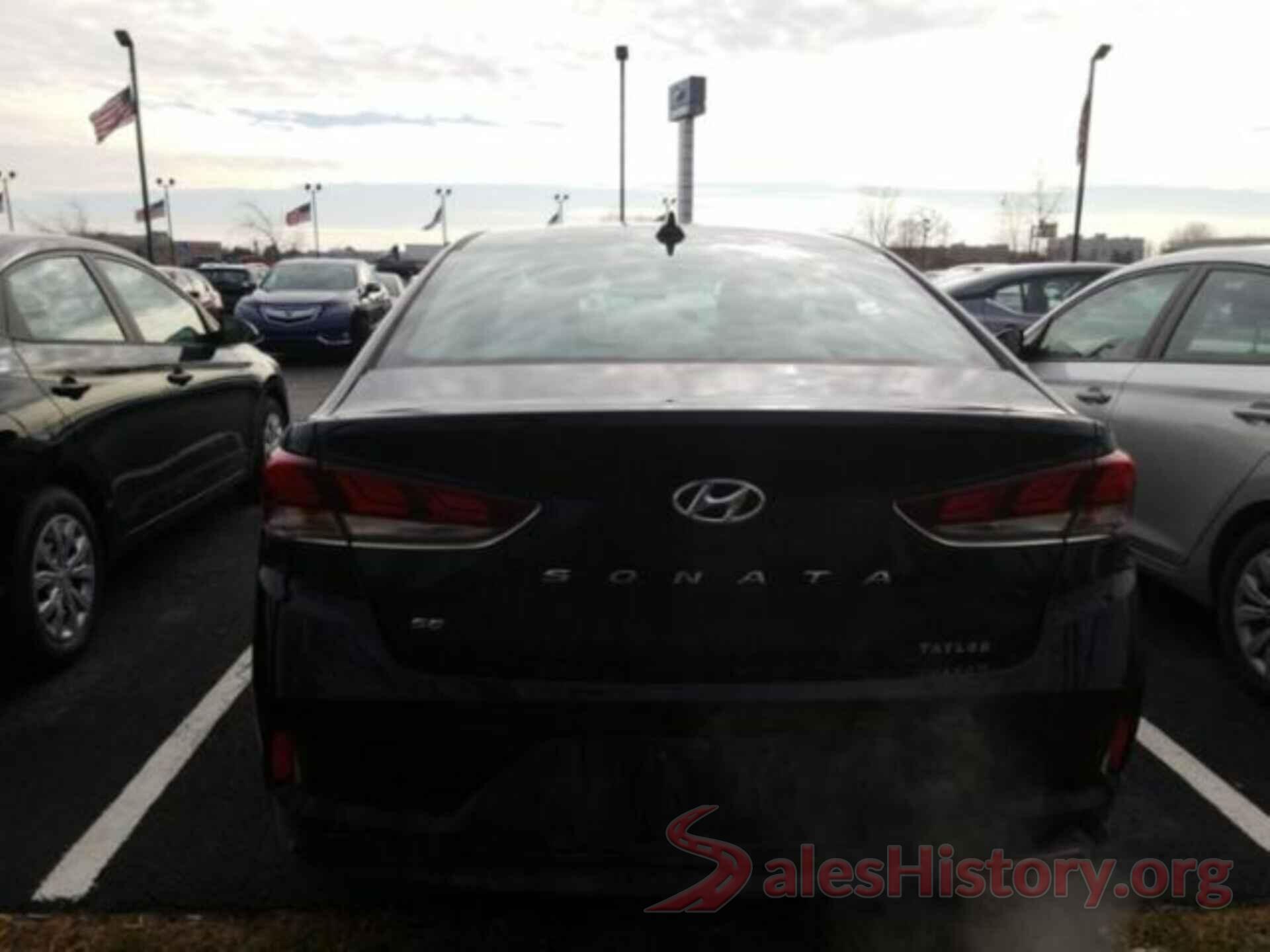 5NPE24AF6JH597556 2018 HYUNDAI SONATA