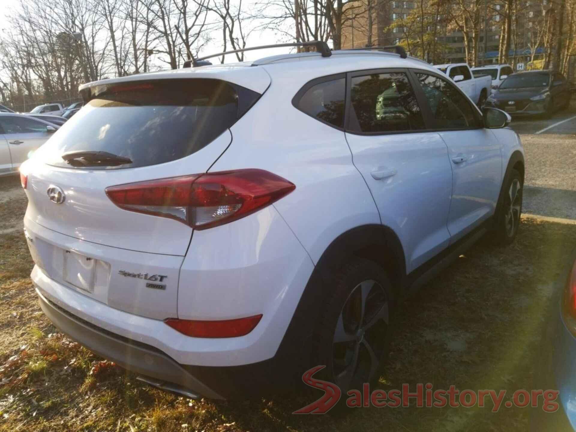 KM8J3CA22HU329411 2017 HYUNDAI TUCSON