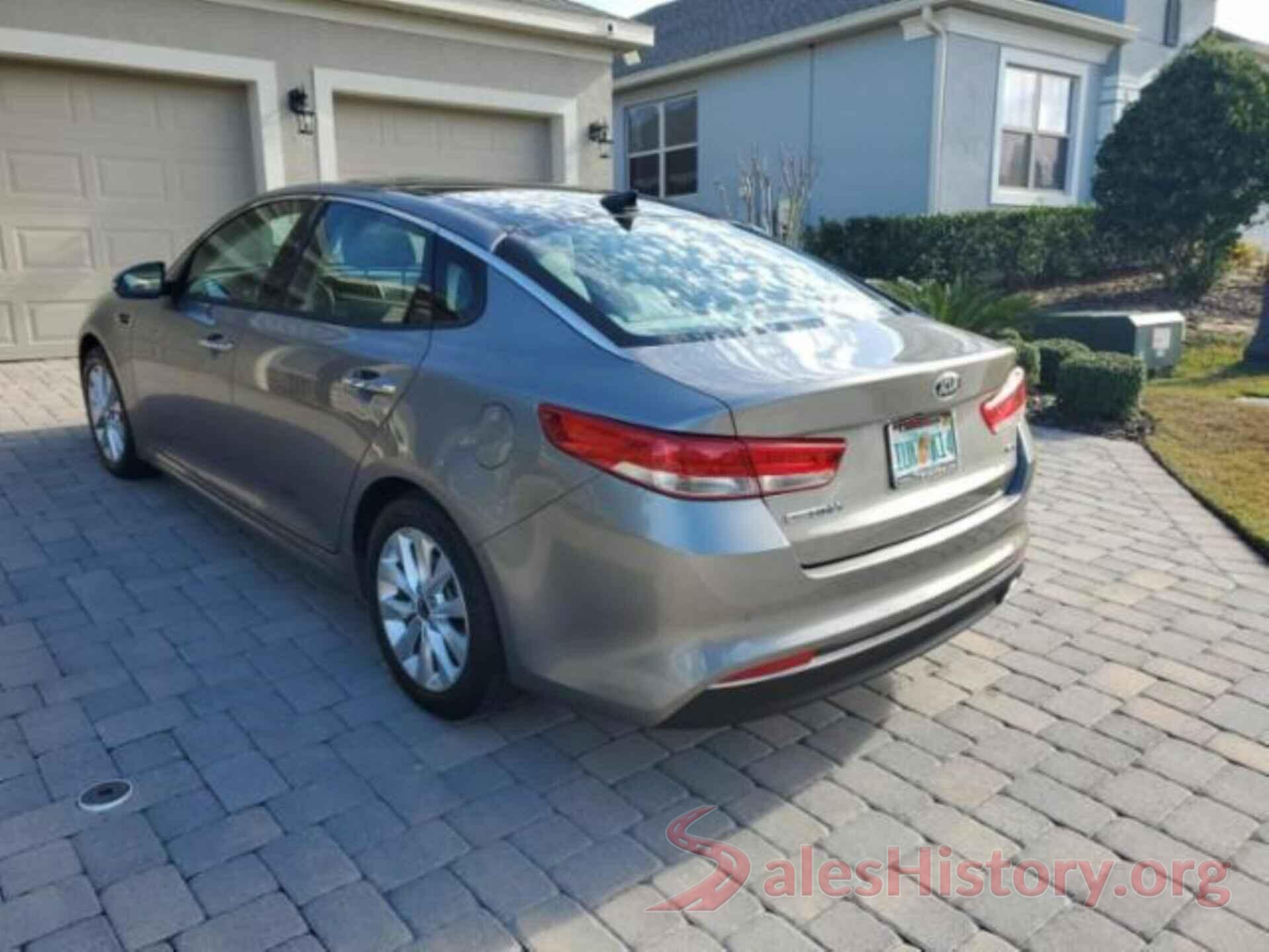 5XXGU4L38JG231471 2018 KIA OPTIMA