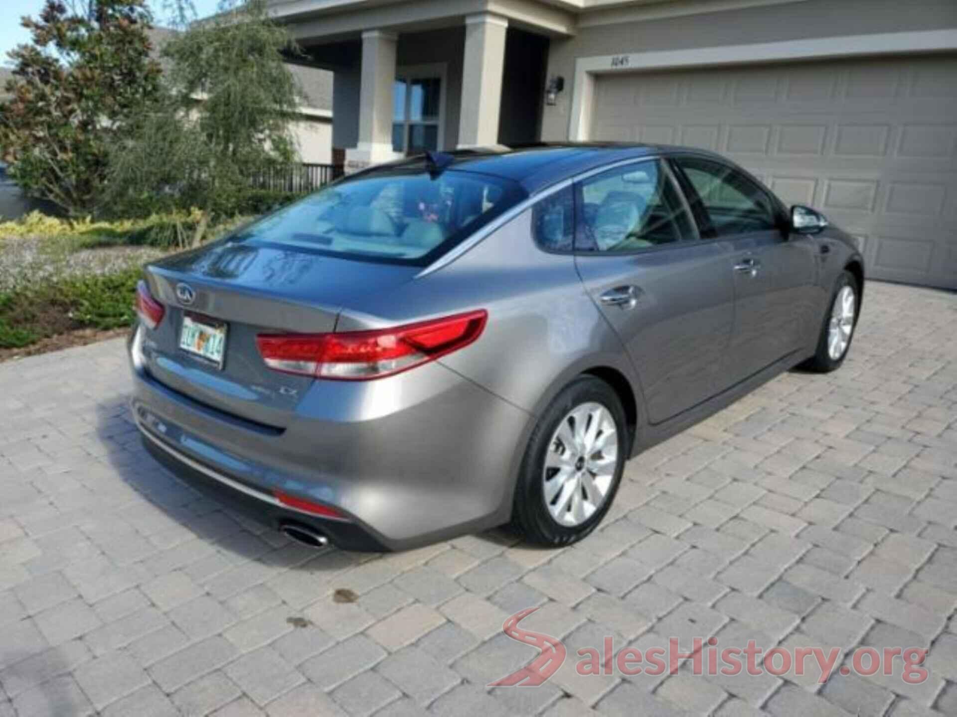 5XXGU4L38JG231471 2018 KIA OPTIMA