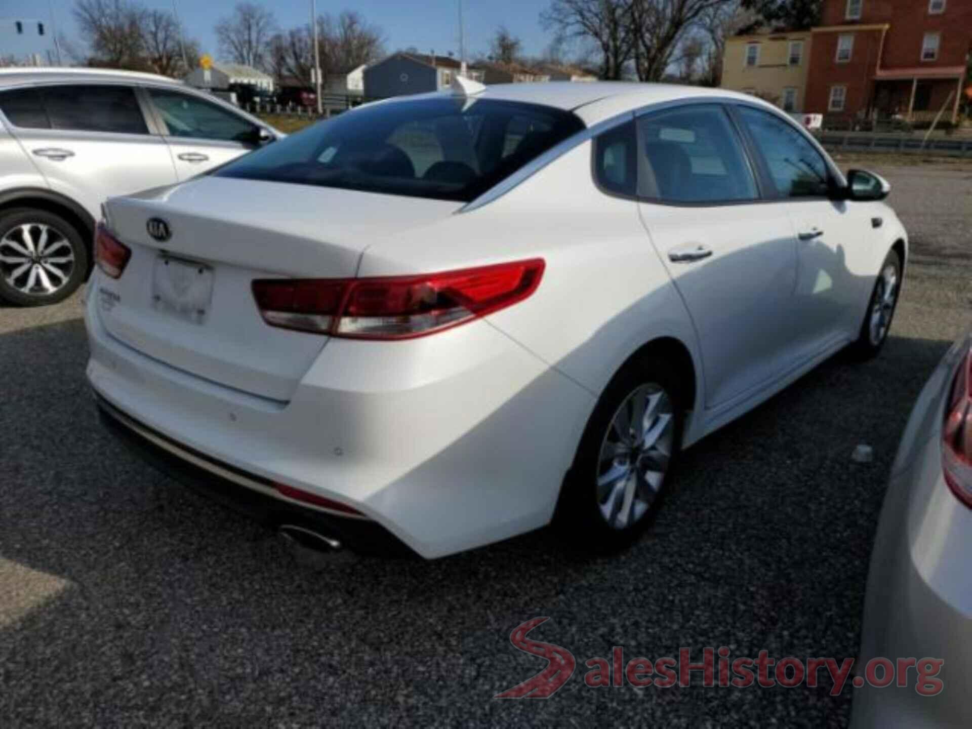 5XXGT4L35JG259960 2018 KIA OPTIMA