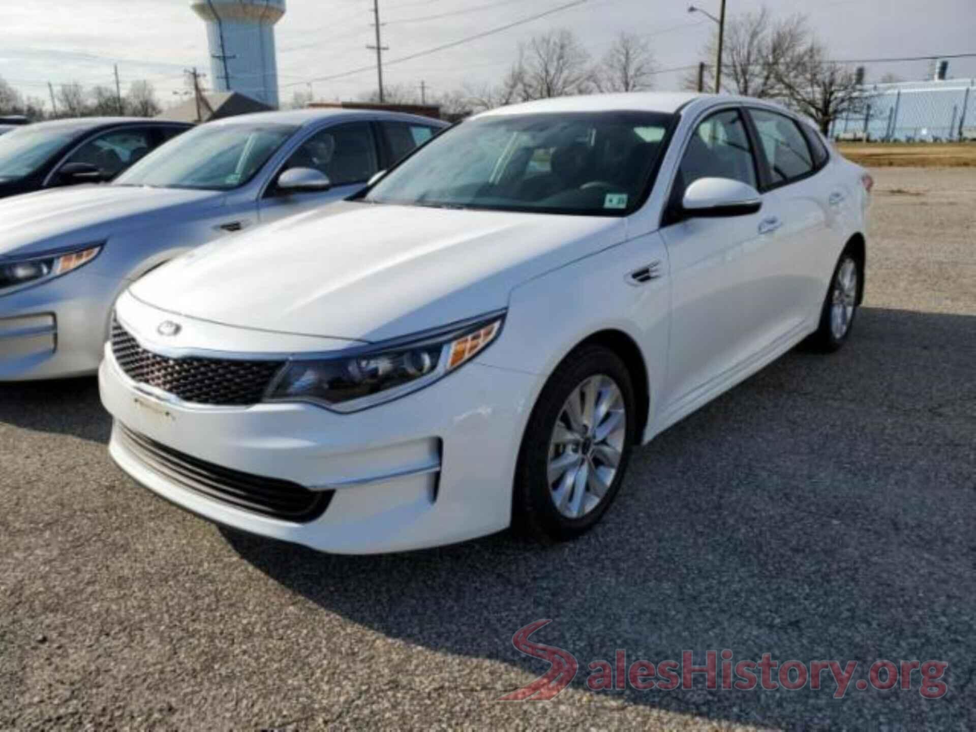 5XXGT4L35JG259960 2018 KIA OPTIMA