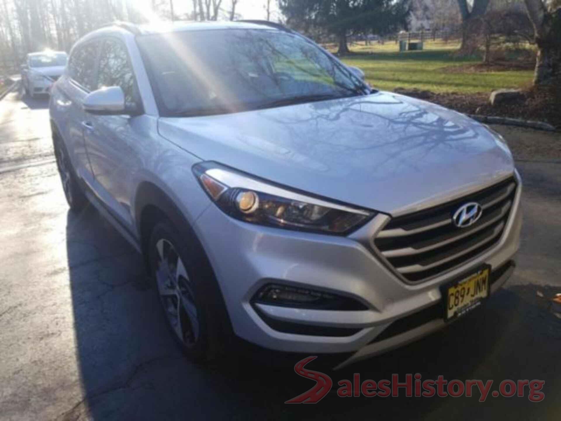 KM8J3CA23HU570877 2017 HYUNDAI TUCSON