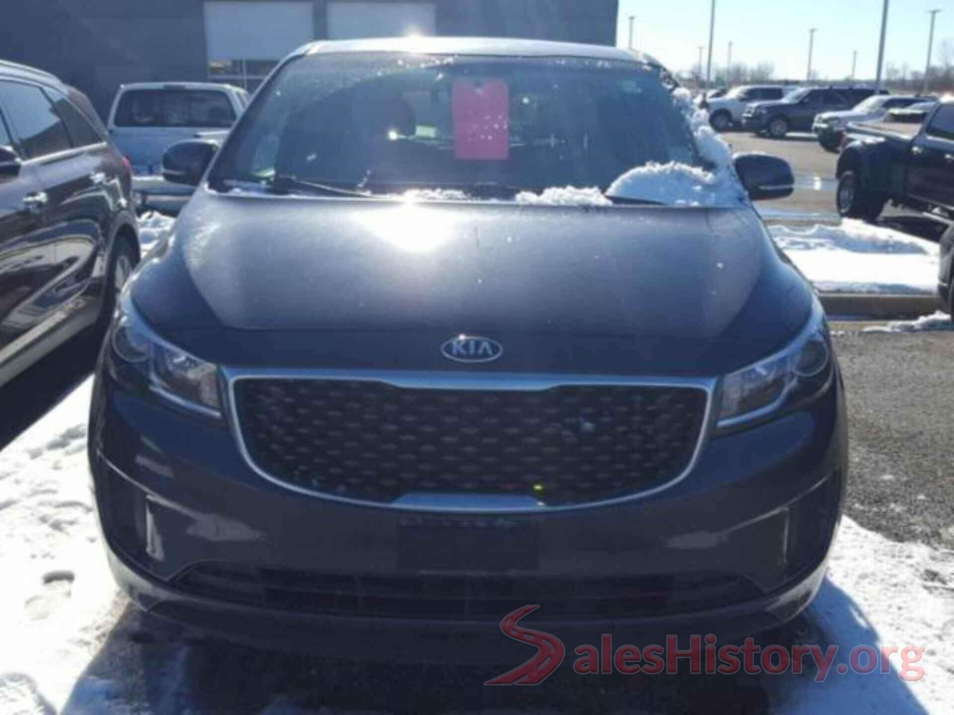 KNDMB5C15H6293786 2017 KIA SEDONA