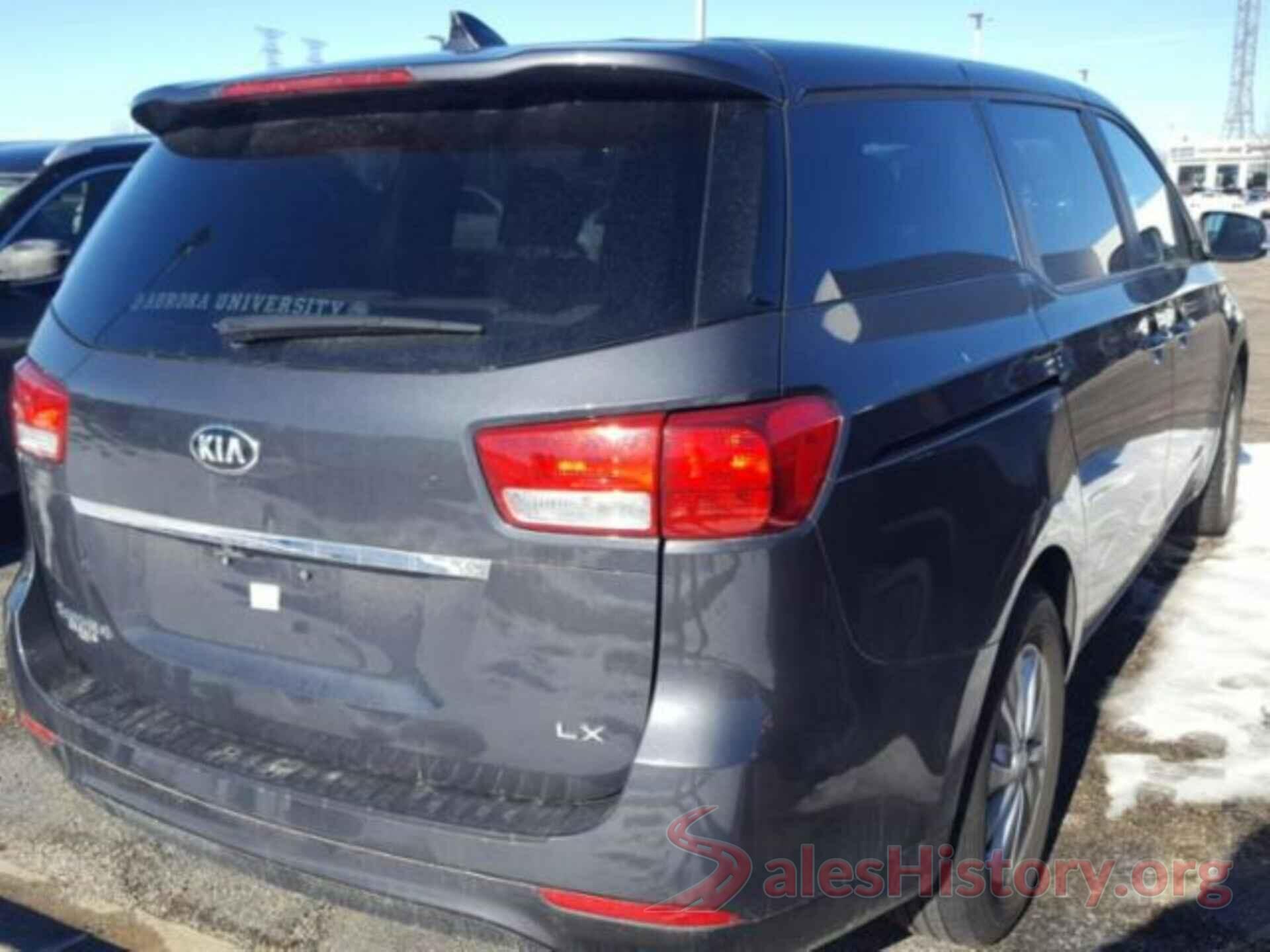 KNDMB5C15H6293786 2017 KIA SEDONA