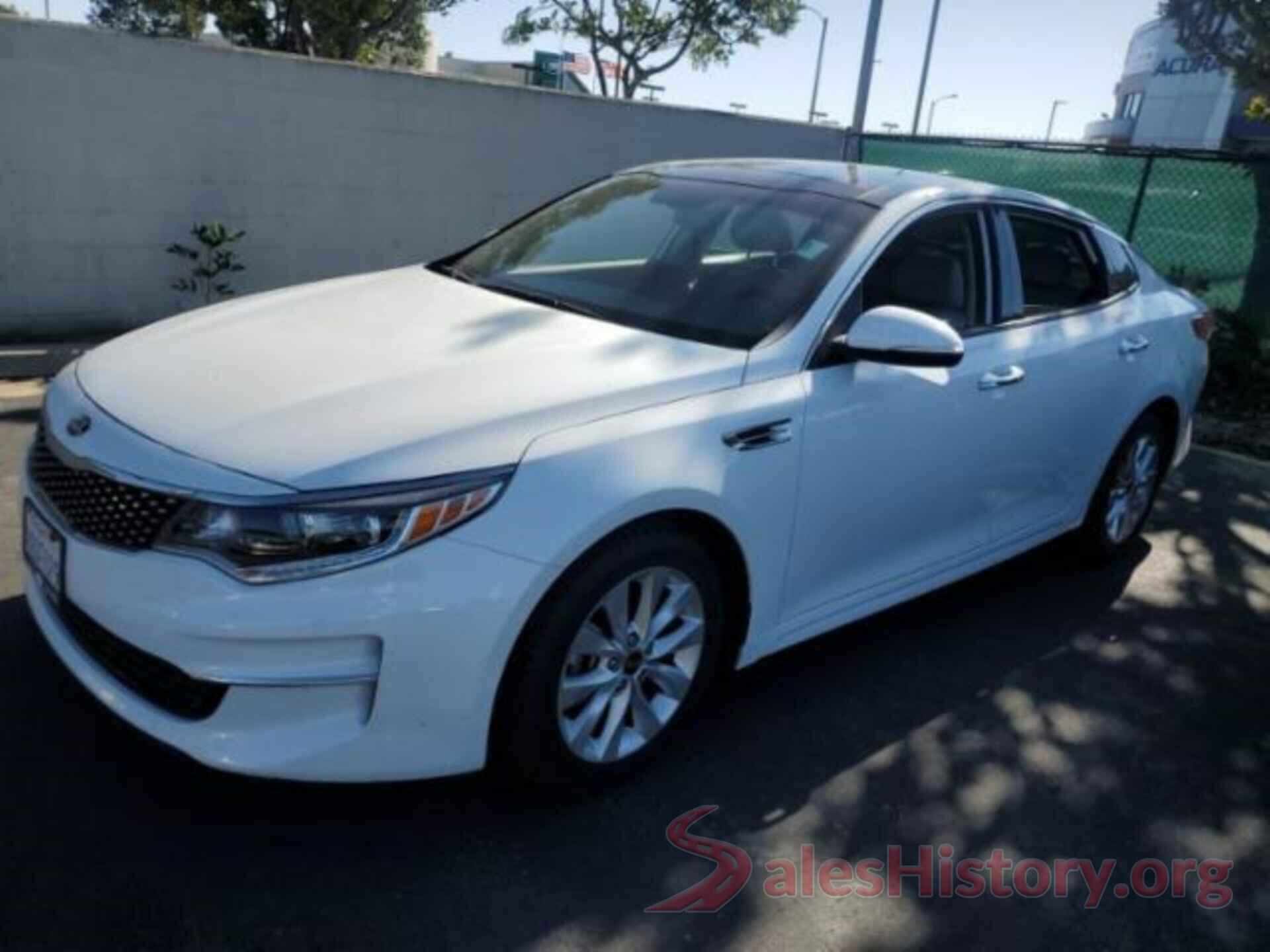 5XXGU4L39JG206689 2018 KIA OPTIMA