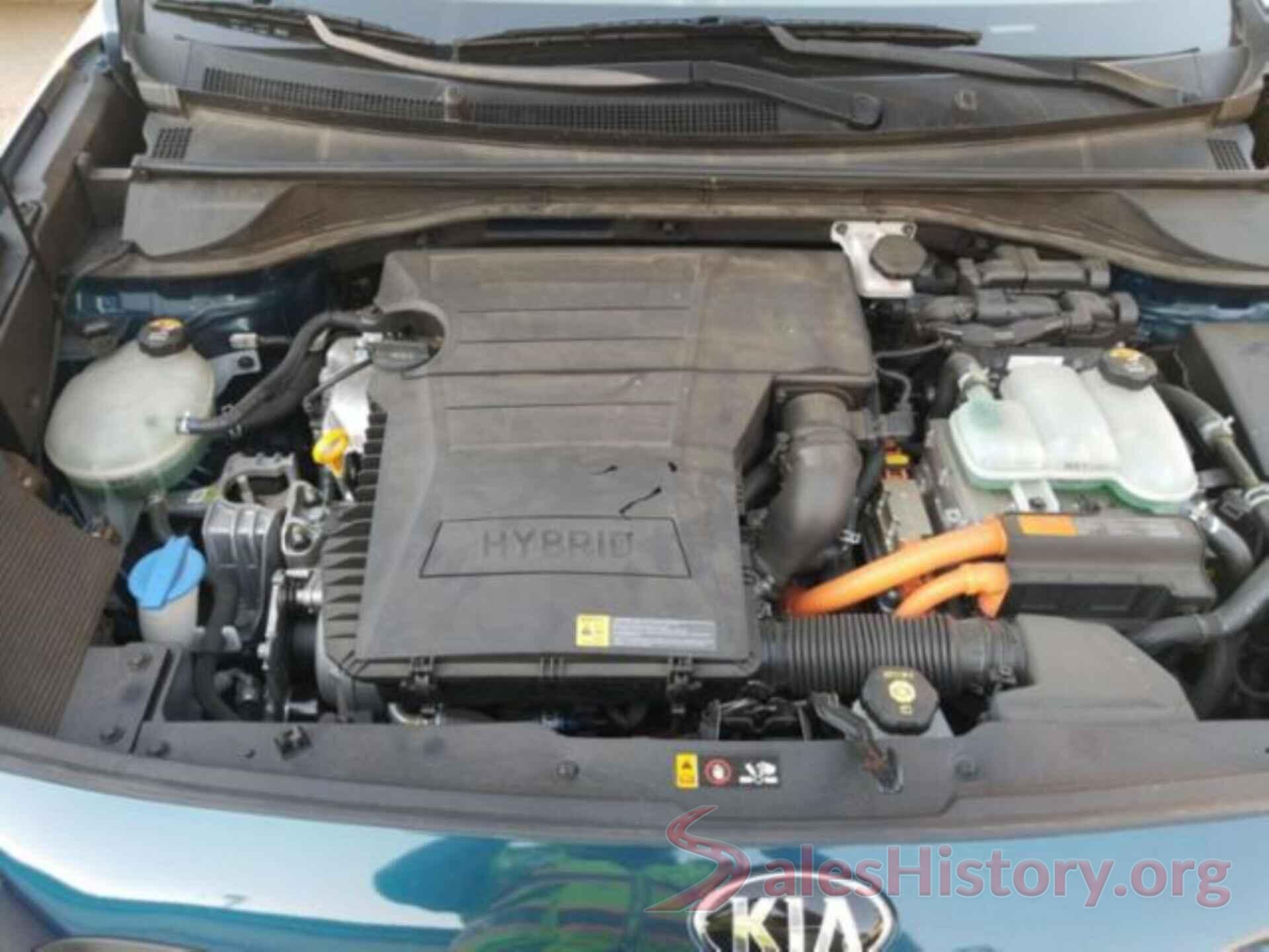 KNDCB3LC7J5126889 2018 KIA NIRO