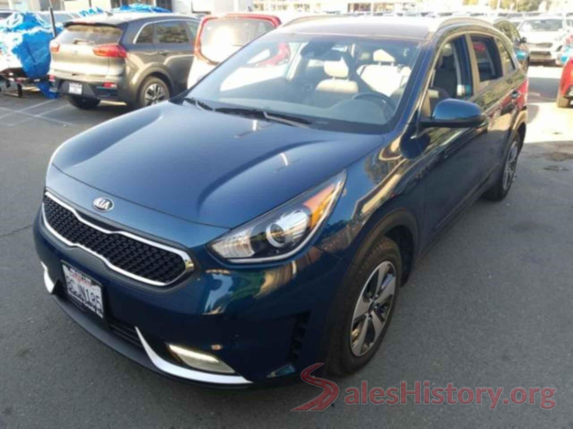 KNDCB3LC7J5126889 2018 KIA NIRO