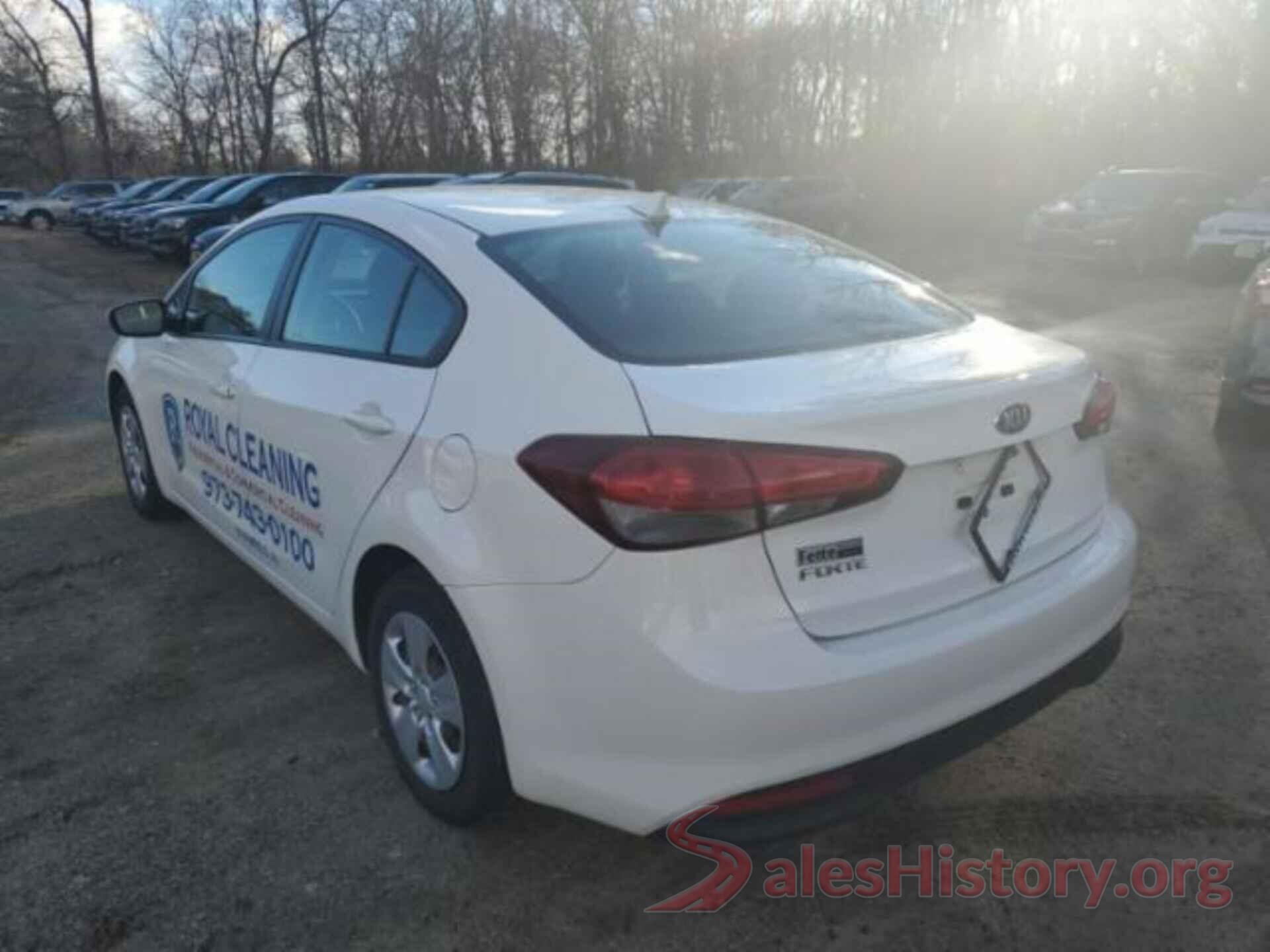 3KPFK4A7XHE158985 2017 KIA FORTE