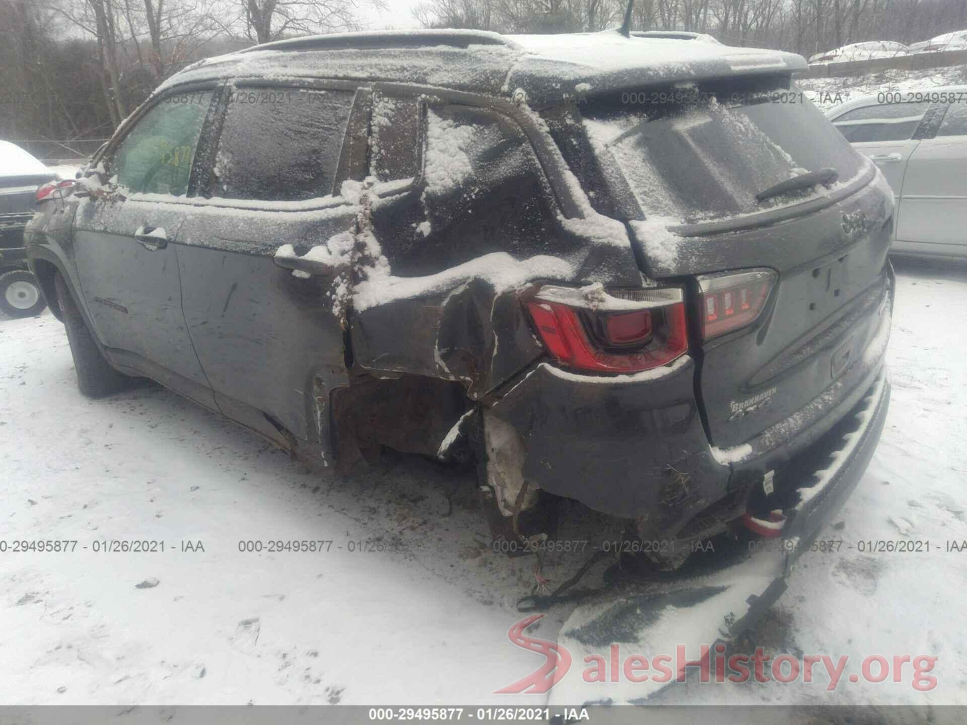 3C4NJDDB7JT129492 2018 JEEP COMPASS