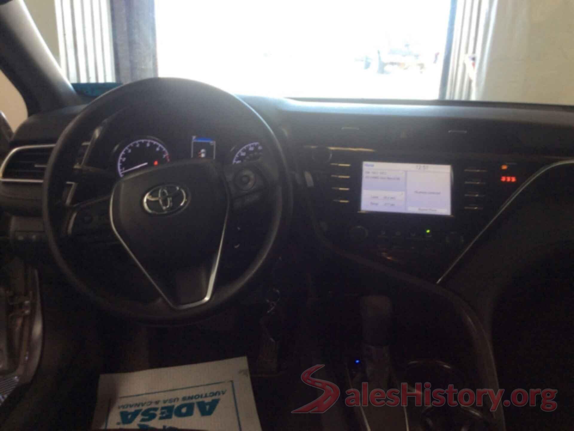 4T1B11HK7JU057917 2018 TOYOTA CAMRY