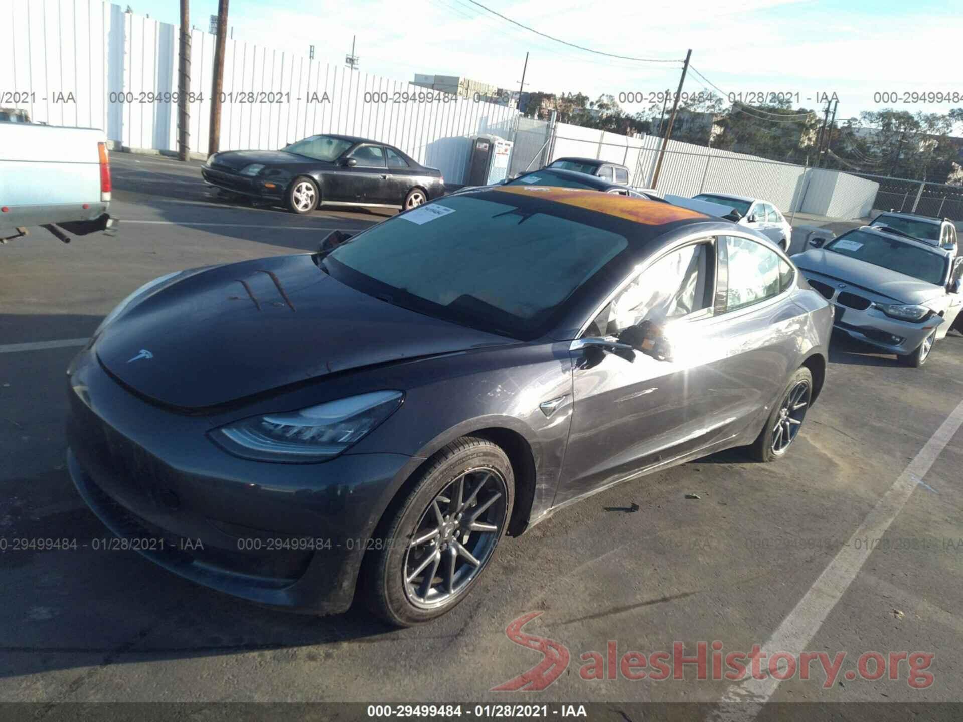 5YJ3E1EA7JF077621 2018 TESLA MODEL 3