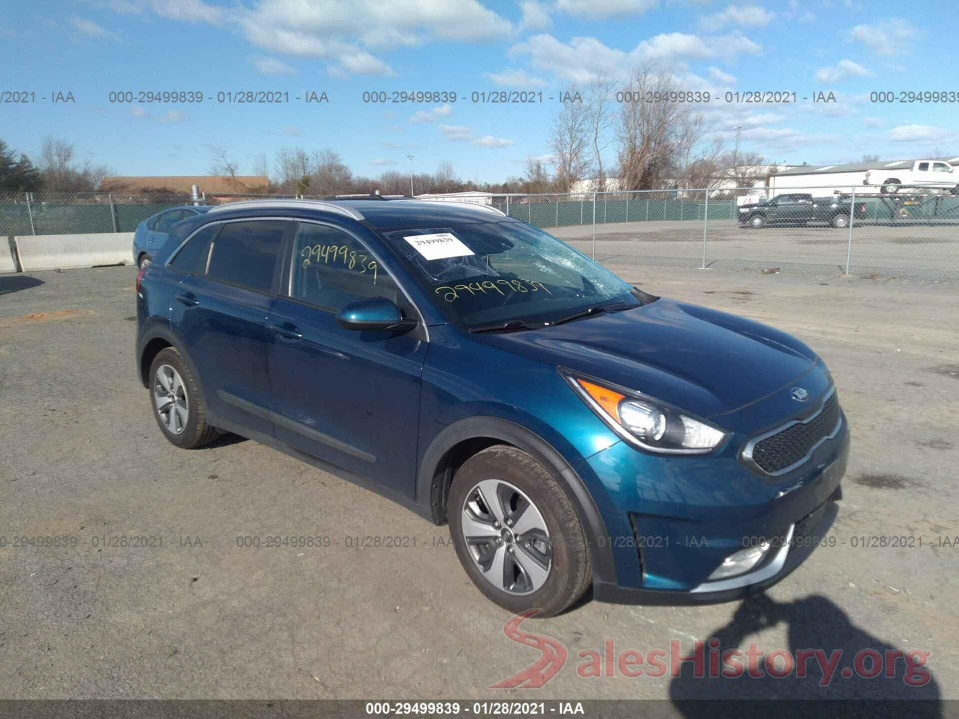 KNDCB3LC6H5078036 2017 KIA NIRO