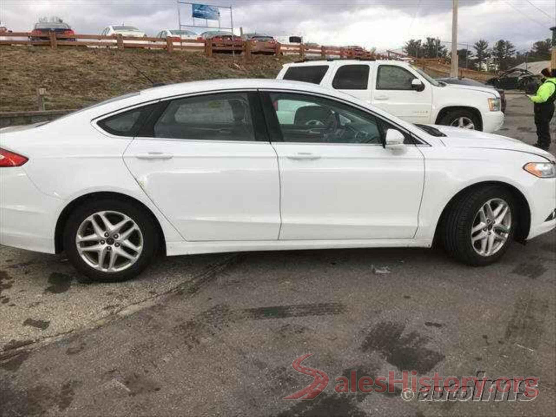 1FA6P0HD0G5136001 2016 FORD FUSION