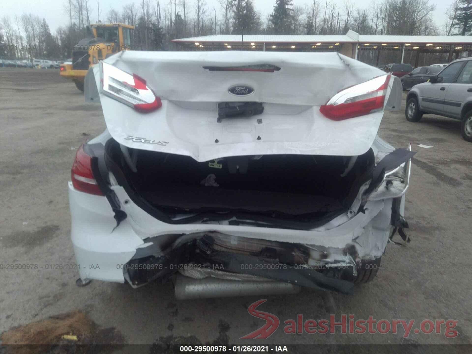 1FADP3E28JL304868 2018 FORD FOCUS