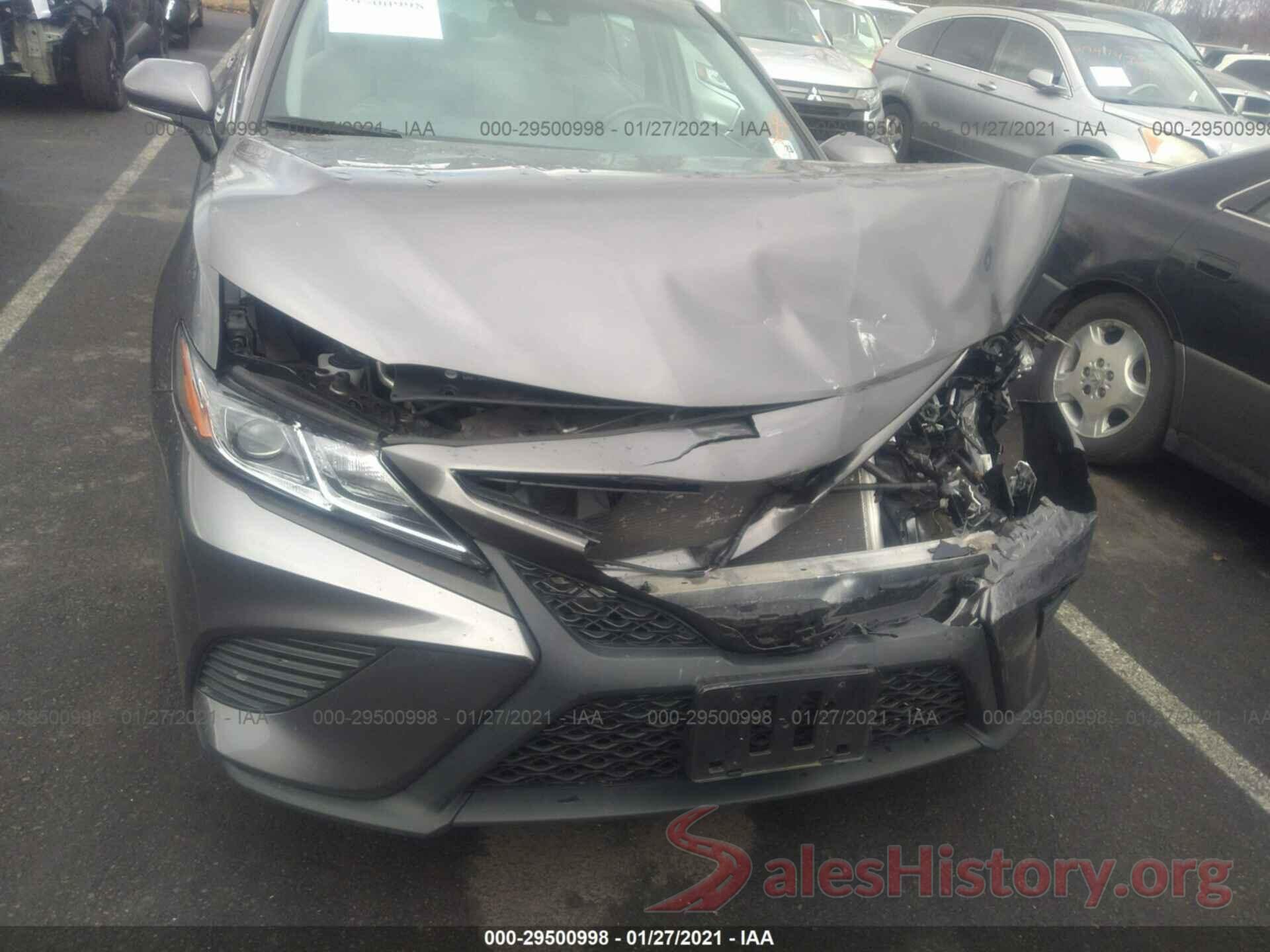 4T1B11HKXJU044319 2018 TOYOTA CAMRY