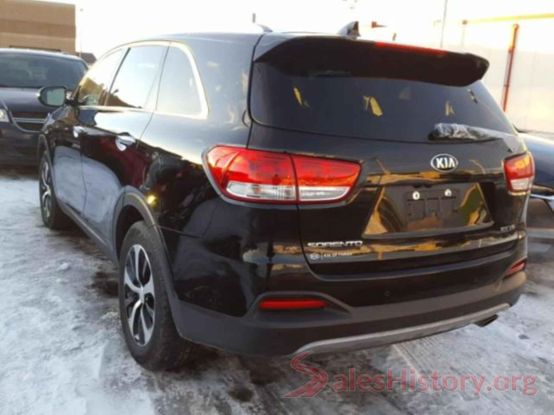 5XYPHDA51JG400640 2018 KIA SORENTO