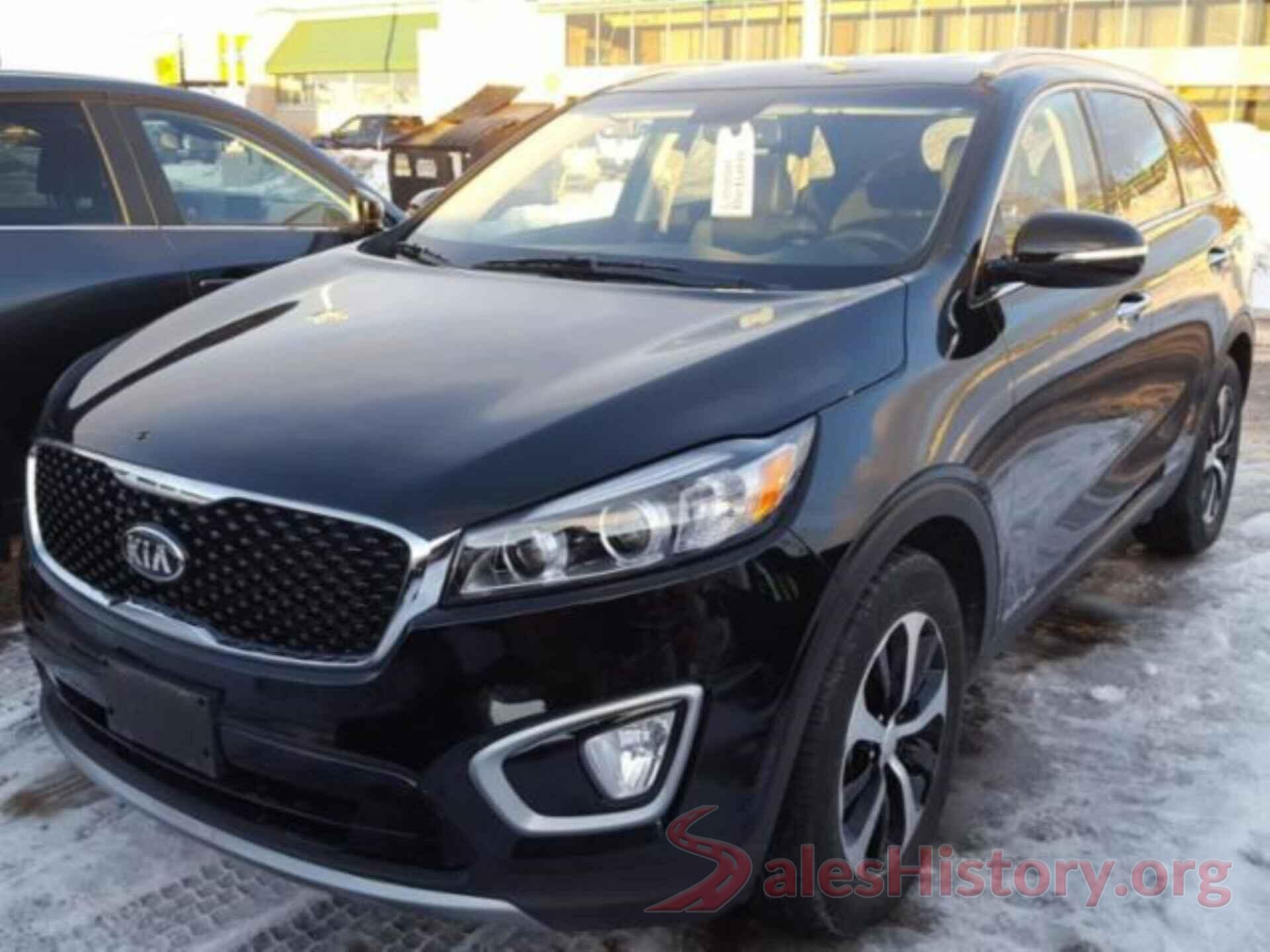 5XYPHDA51JG400640 2018 KIA SORENTO