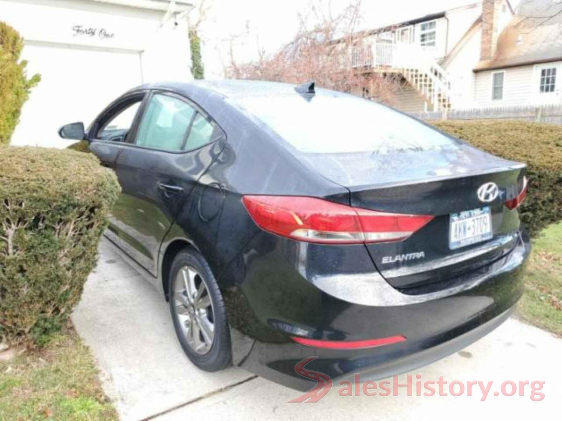 5NPD84LF2HH123881 2017 HYUNDAI ELANTRA