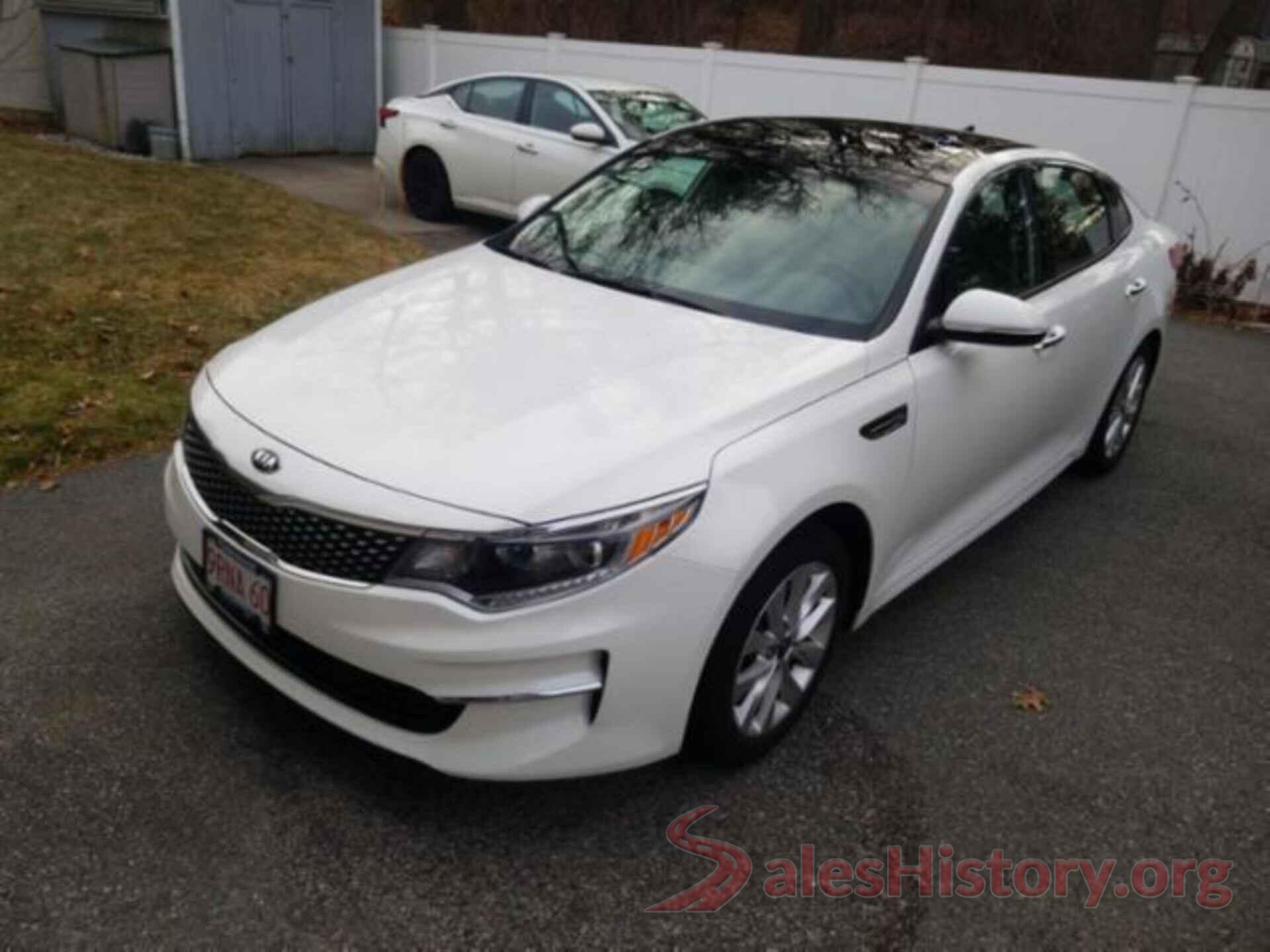 5XXGU4L35JG209413 2018 KIA OPTIMA