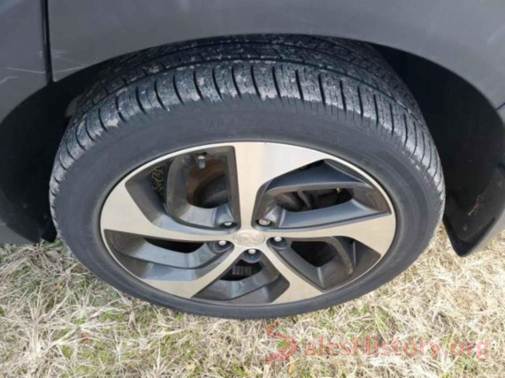 KM8J3CA29HU325596 2017 HYUNDAI TUCSON