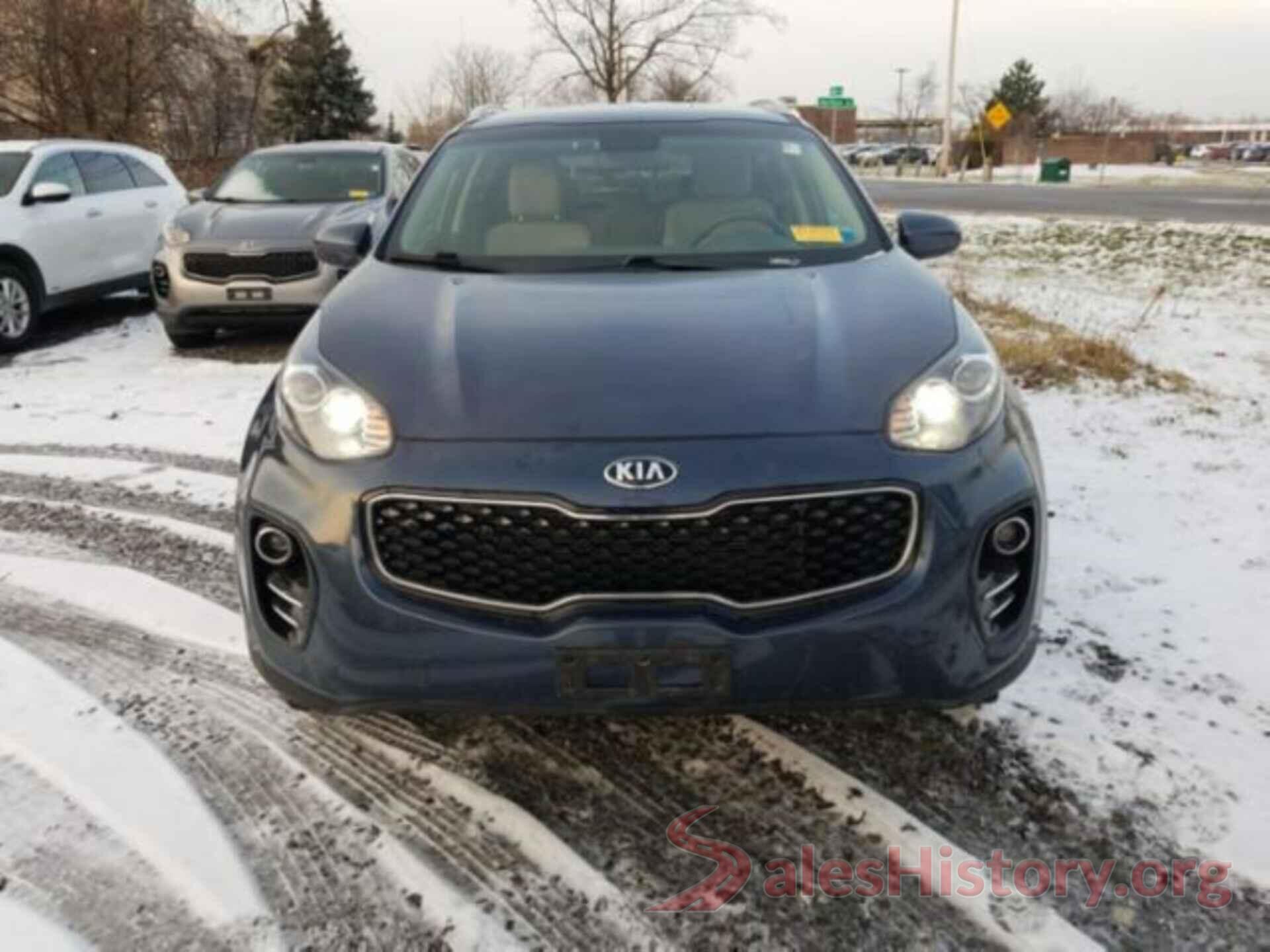 KNDPMCAC8J7443924 2018 KIA SPORTAGE