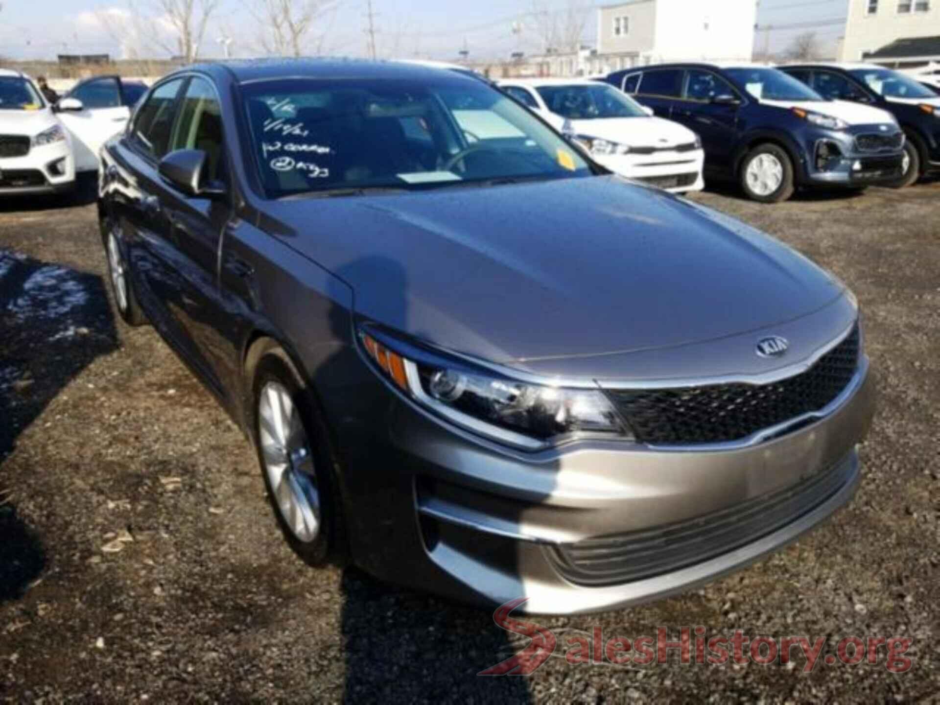 5XXGT4L38JG268281 2018 KIA OPTIMA