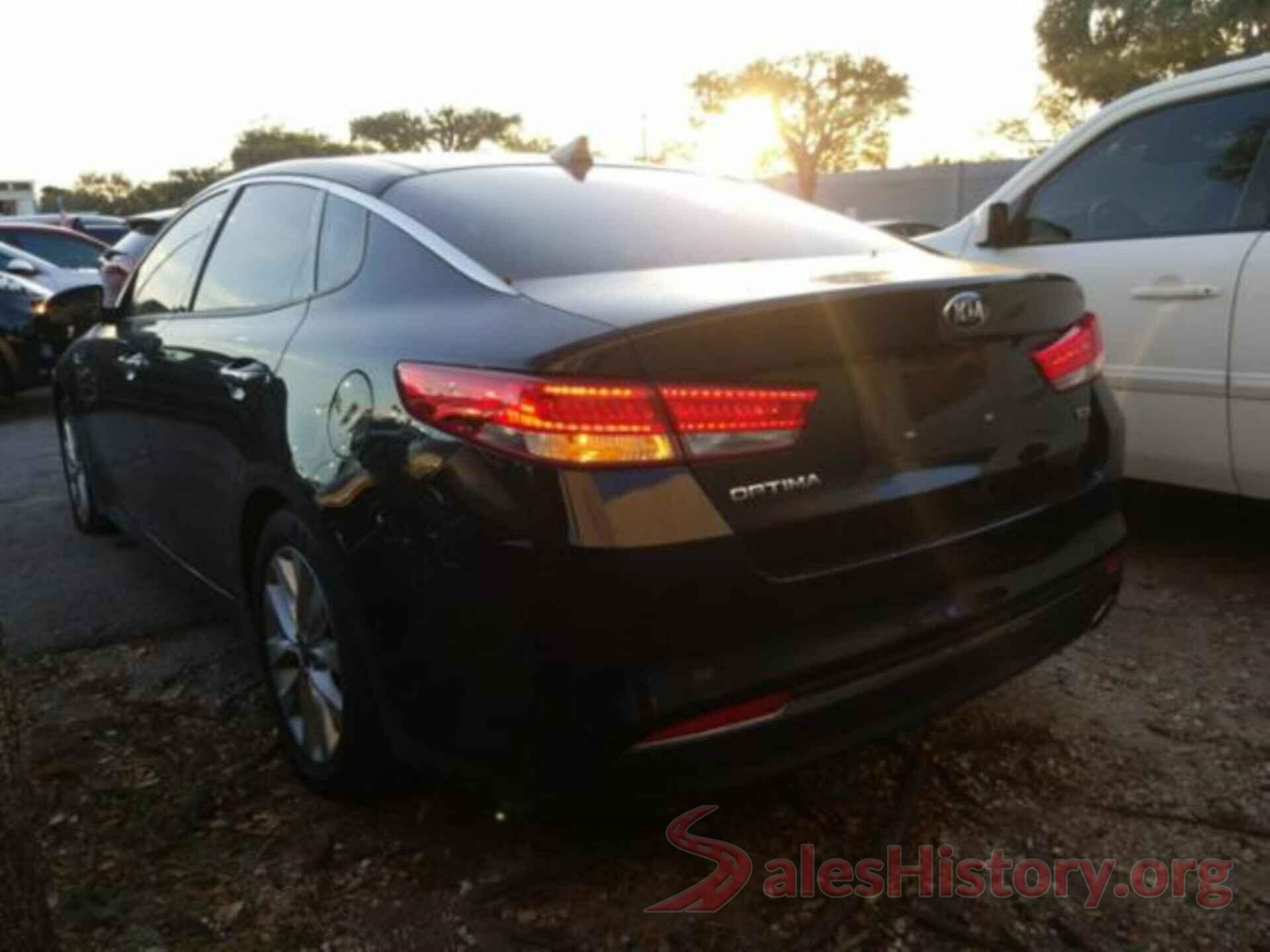 5XXGU4L30JG204782 2018 KIA OPTIMA