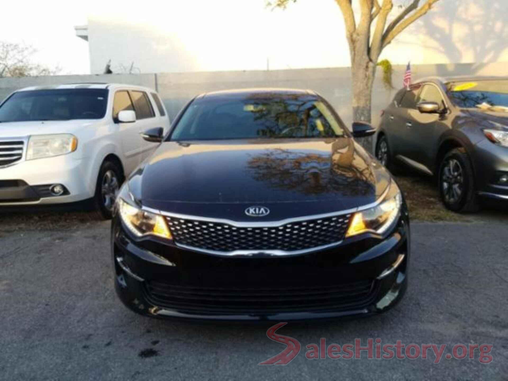 5XXGU4L30JG204782 2018 KIA OPTIMA