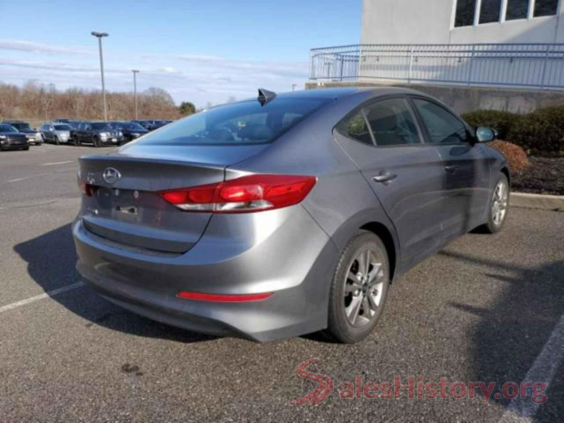 5NPD84LF9JH255008 2018 HYUNDAI ELANTRA