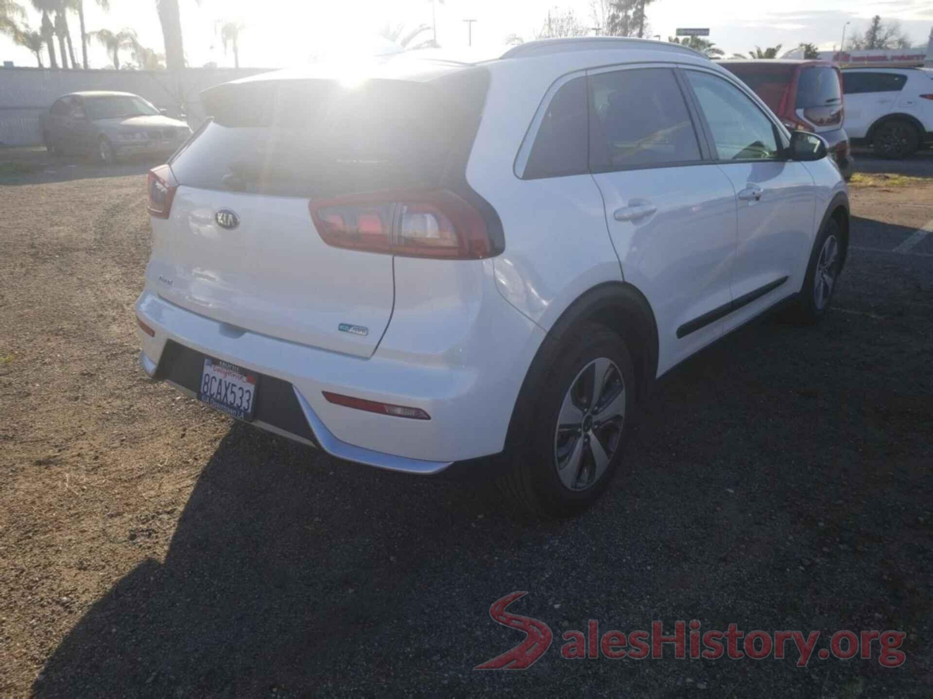 KNDCB3LC0J5156770 2018 KIA NIRO