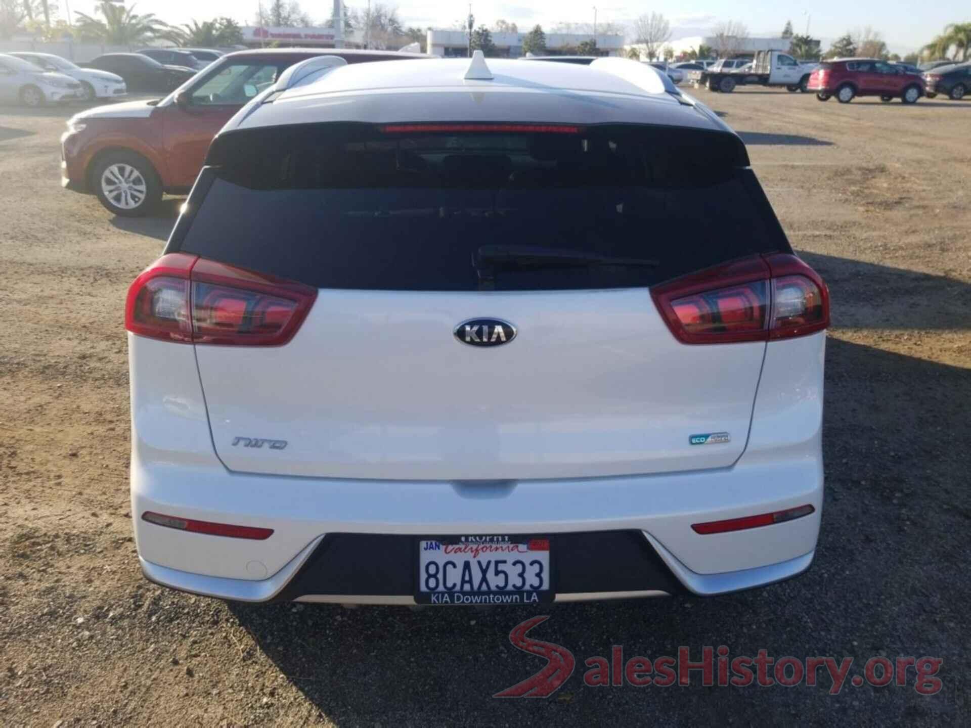 KNDCB3LC0J5156770 2018 KIA NIRO