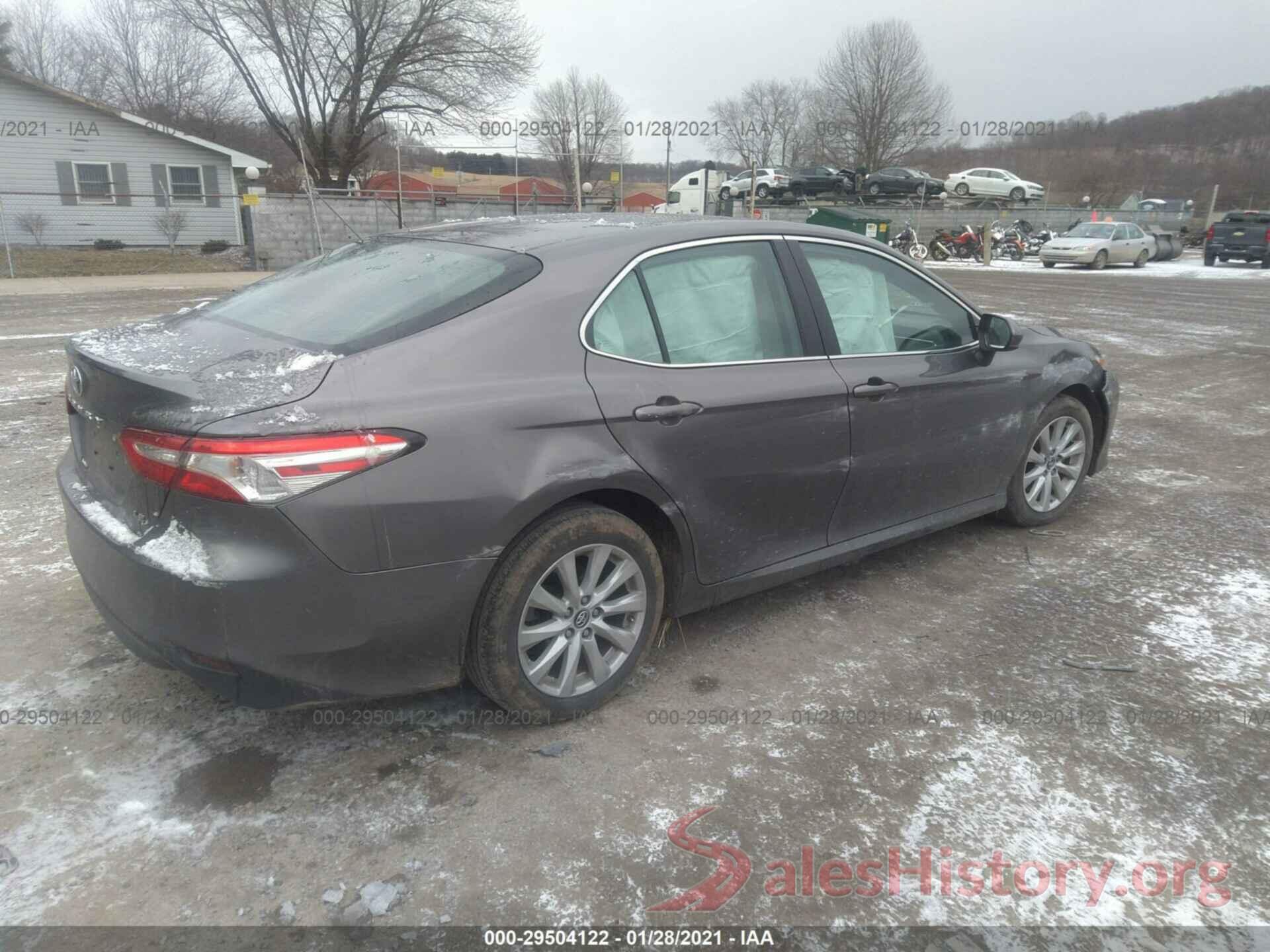 4T1B11HK8JU059711 2018 TOYOTA CAMRY