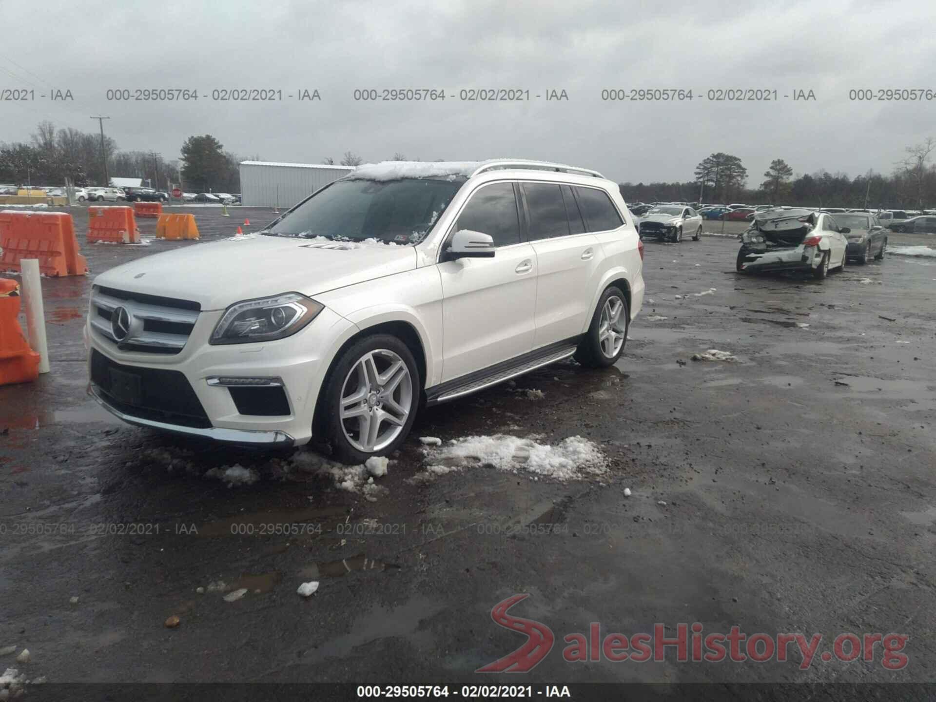 4JGDF7DE0GA703533 2016 MERCEDES-BENZ GL