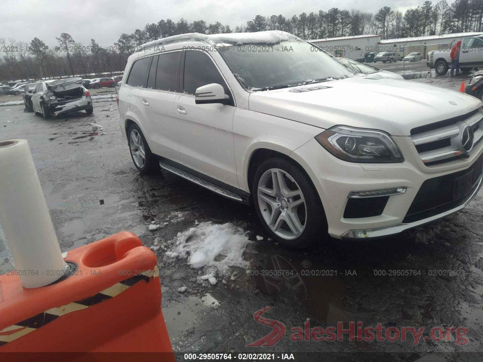 4JGDF7DE0GA703533 2016 MERCEDES-BENZ GL