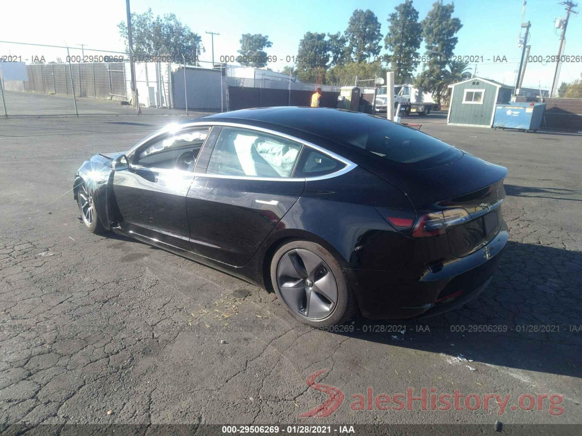 5YJ3E1EA0JF172747 2018 TESLA MODEL 3