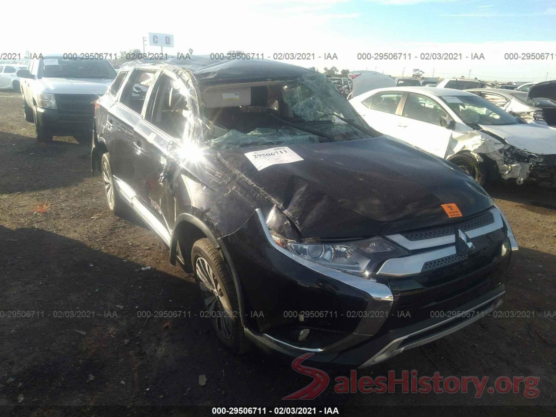 JA4AD3A3XKZ043806 2019 MITSUBISHI OUTLANDER