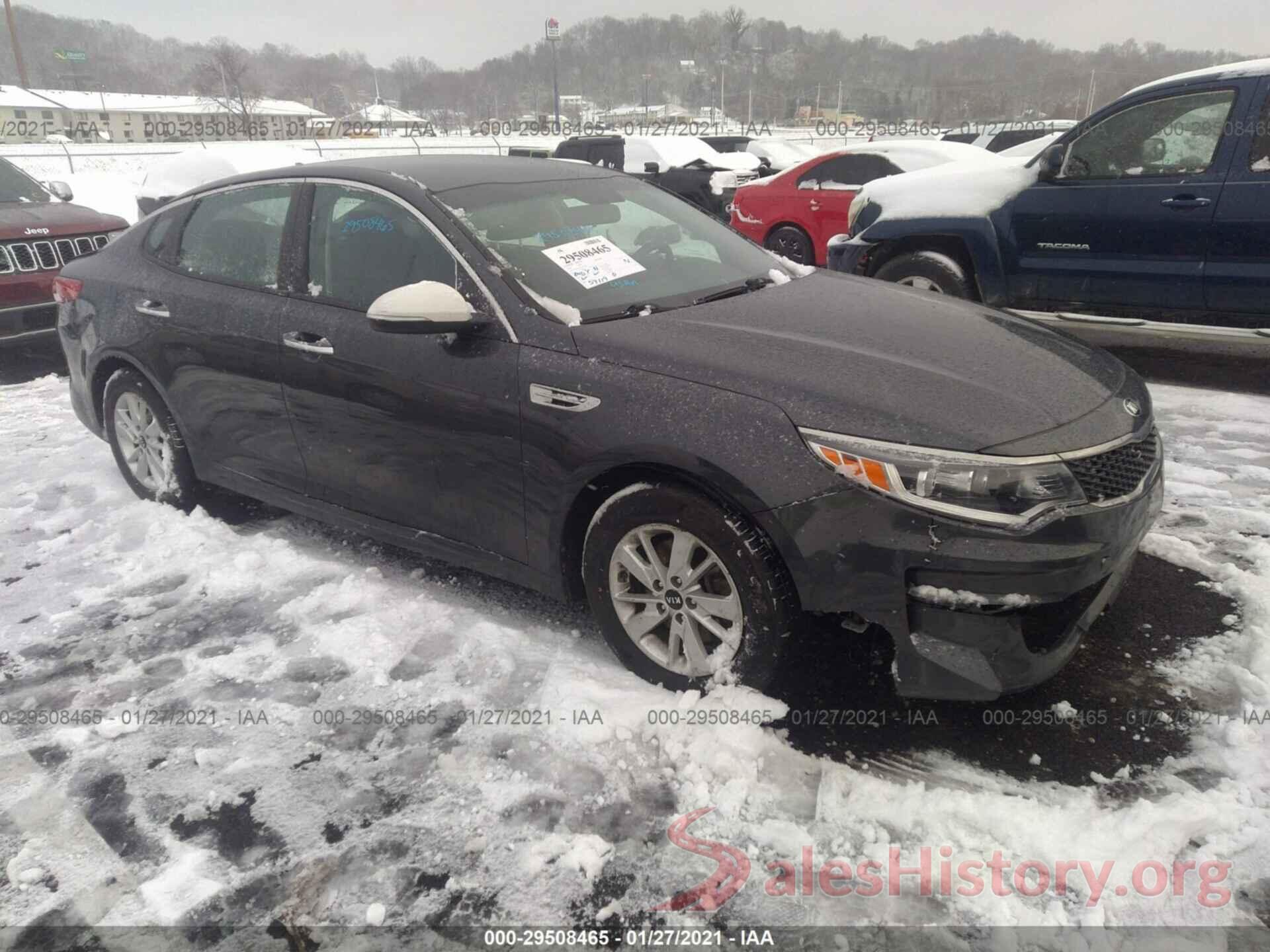 KNAGT4L31J5213477 2018 KIA OPTIMA