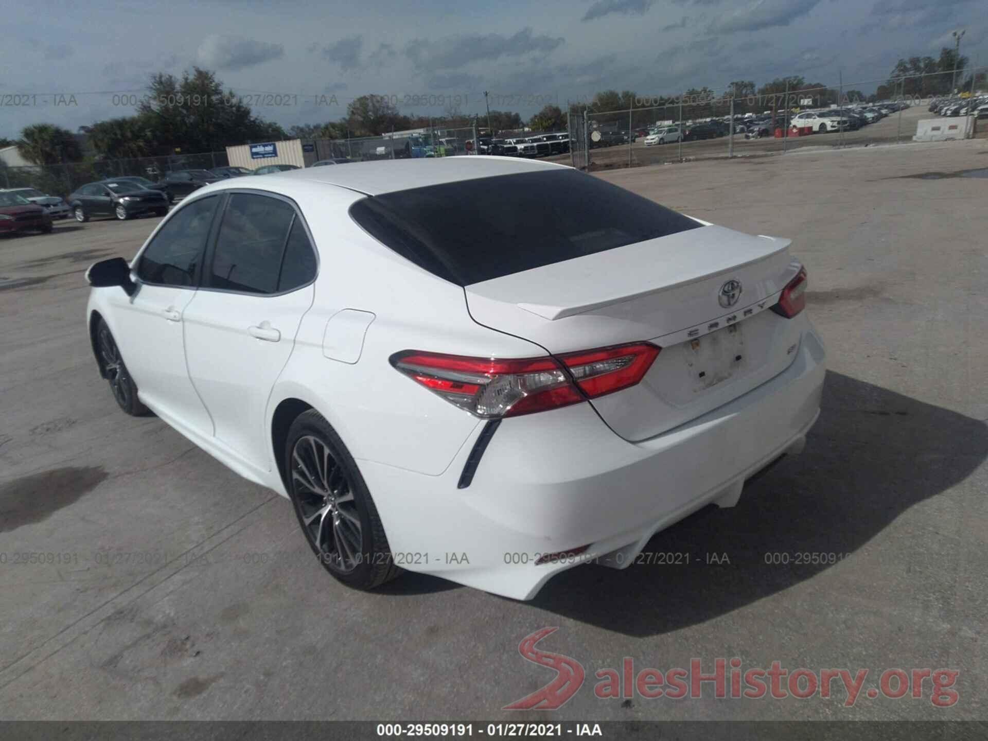 JTNB11HK7J3070382 2018 TOYOTA CAMRY