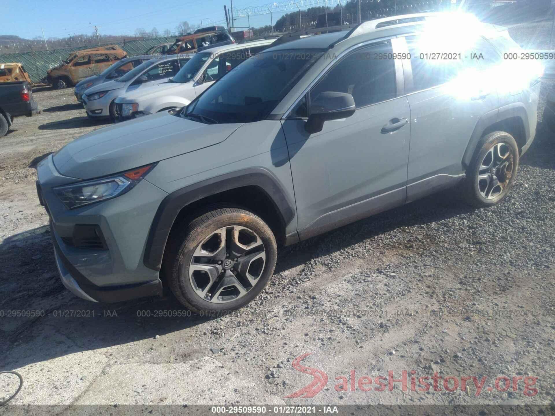 2T3J1RFV7KC051780 2019 TOYOTA RAV4