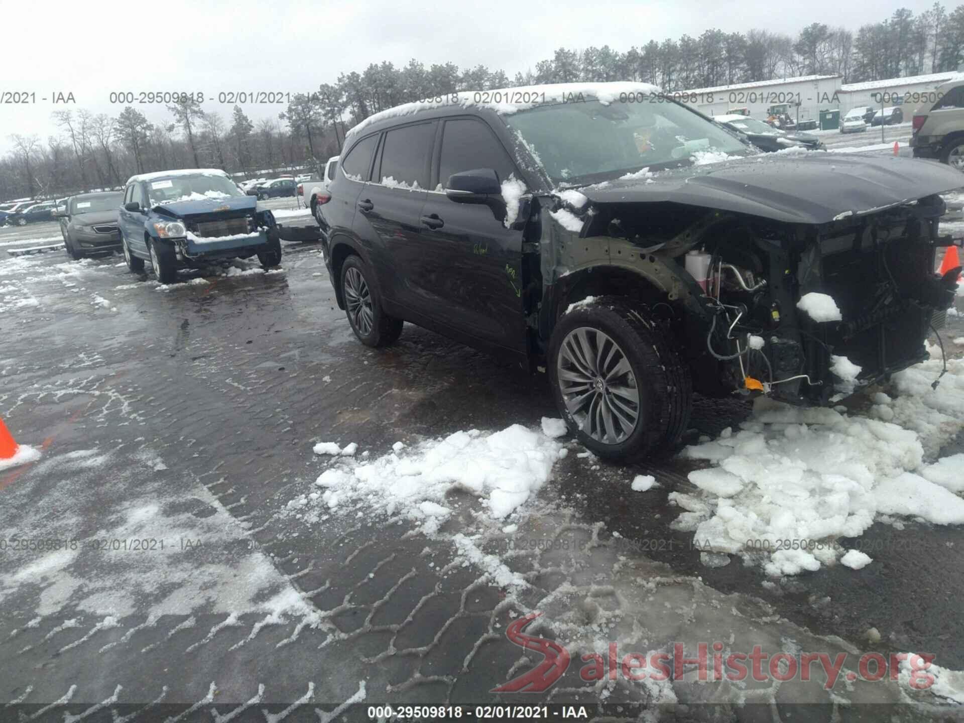 5TDFZRBH3LS018792 2020 TOYOTA HIGHLANDER