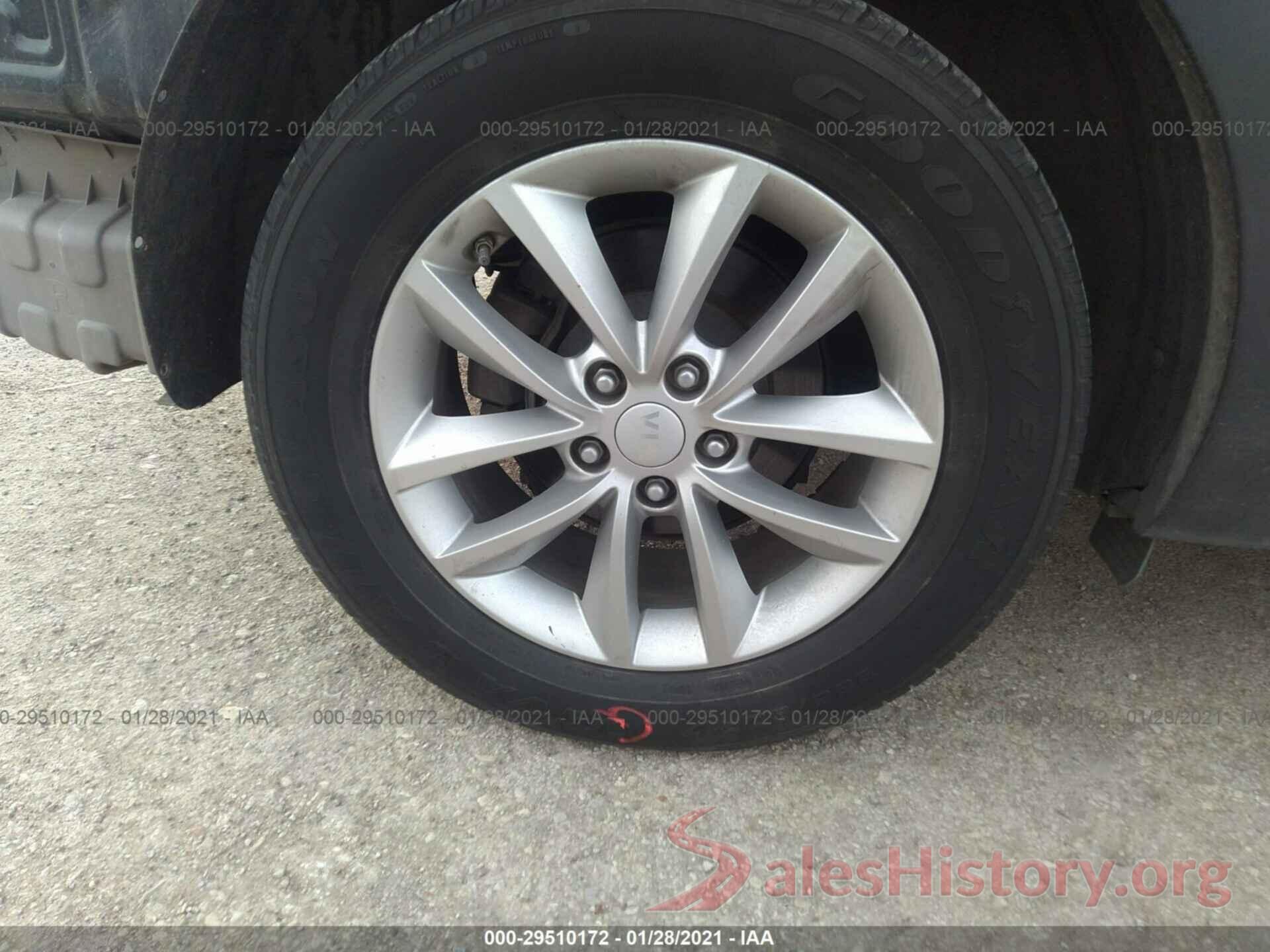 5XYPGDA36GG044891 2016 KIA SORENTO