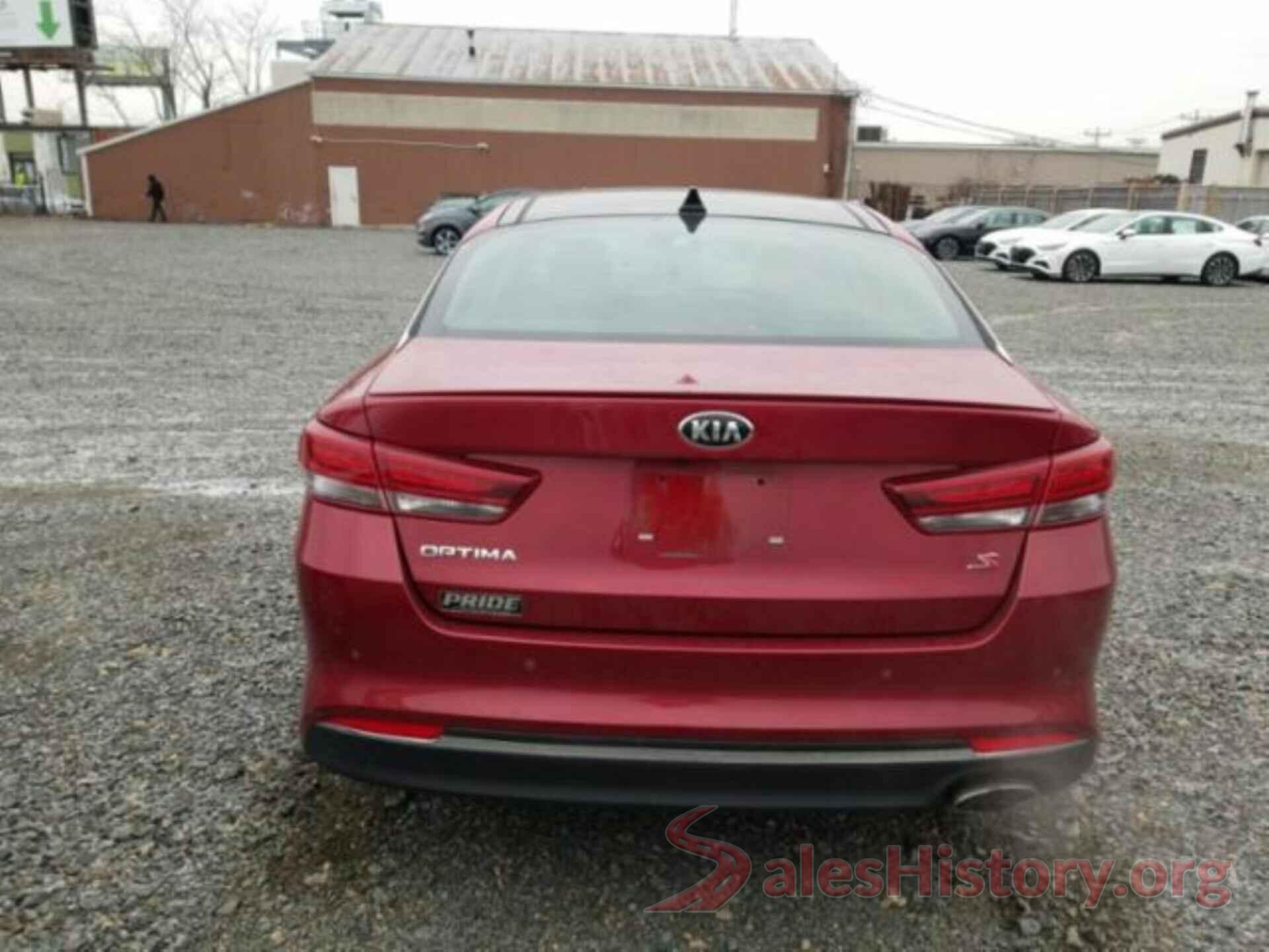 5XXGT4L32JG241352 2018 KIA OPTIMA