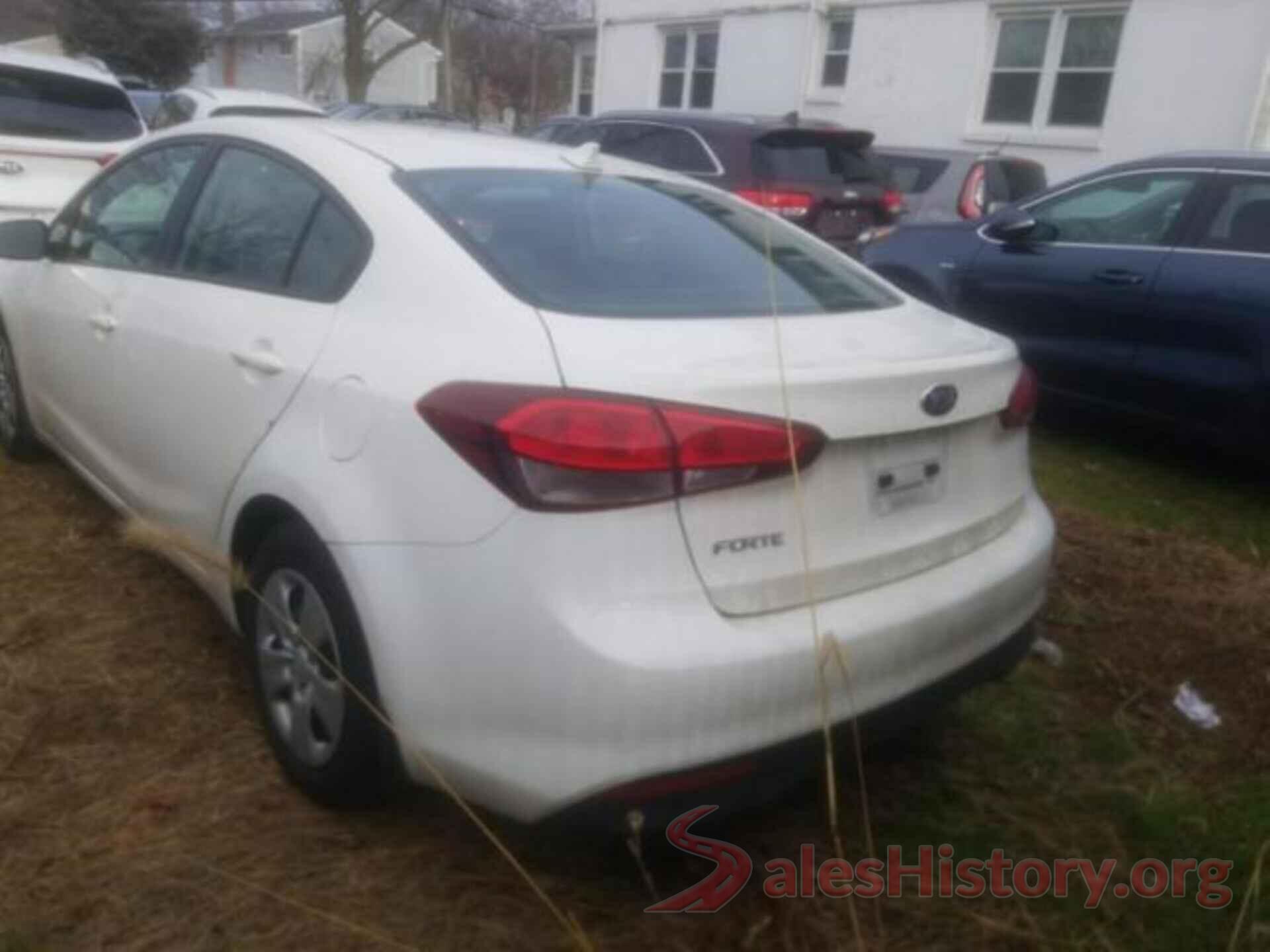 3KPFK4A75JE230911 2018 KIA FORTE